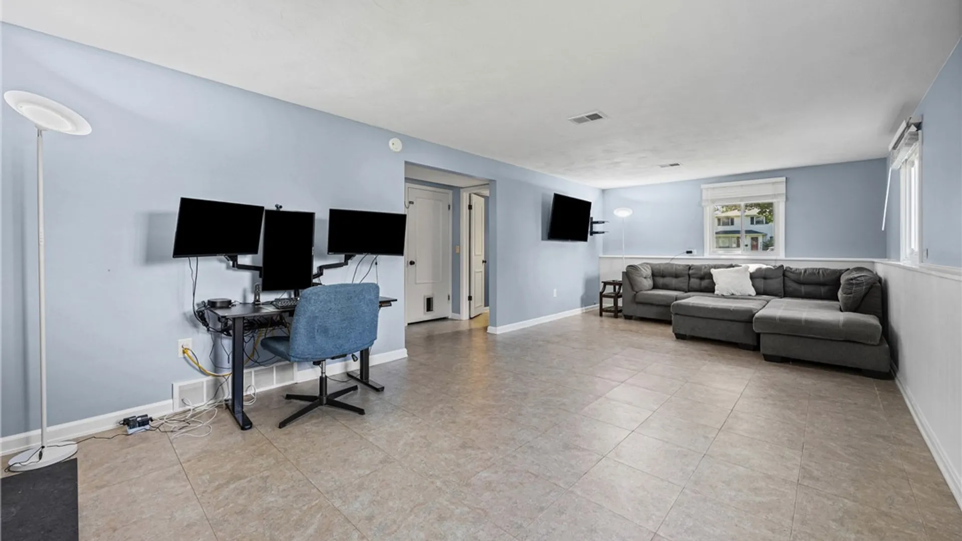Property at 22 Pinebriar Drive, Greece, NY 14616 34