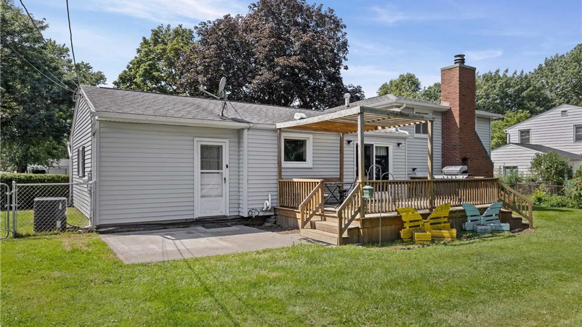 Property at 22 Pinebriar Drive, Greece, NY 14616 41