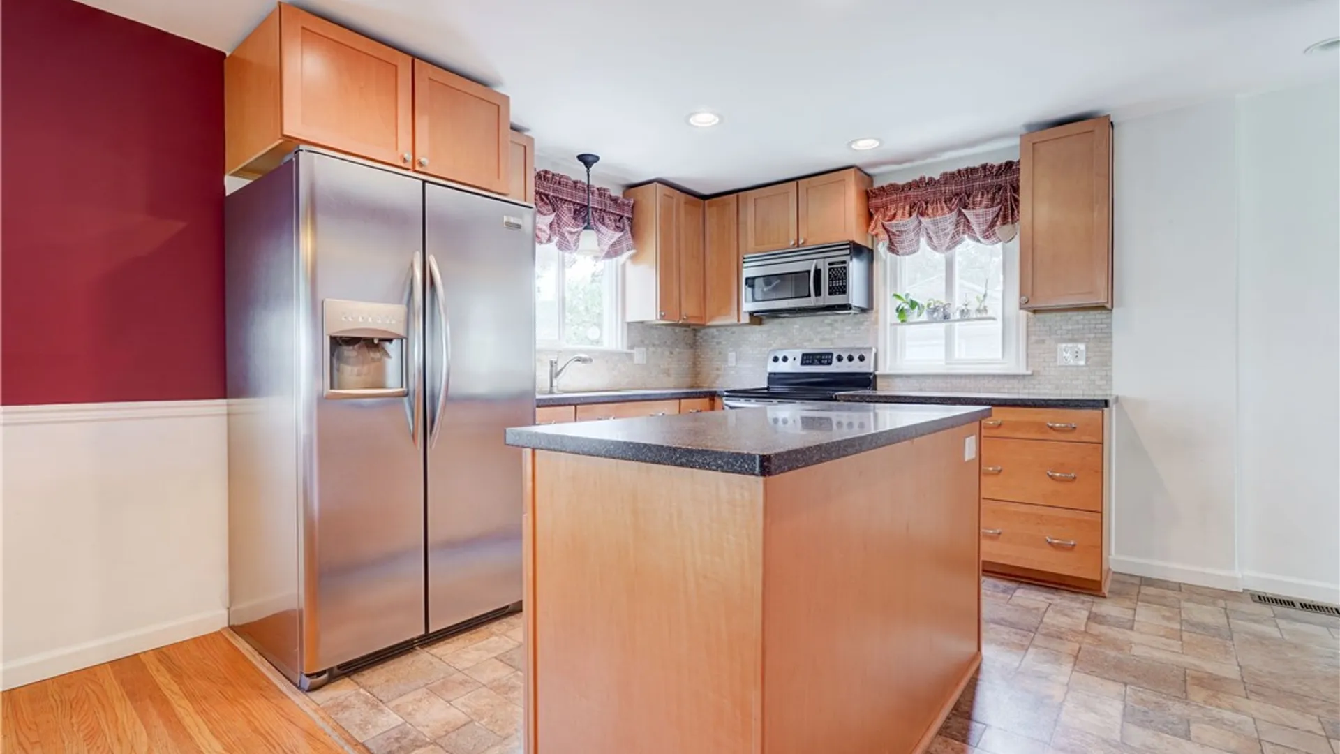 Property at 33 Catalpa Road, Irondequoit, NY 14617 4