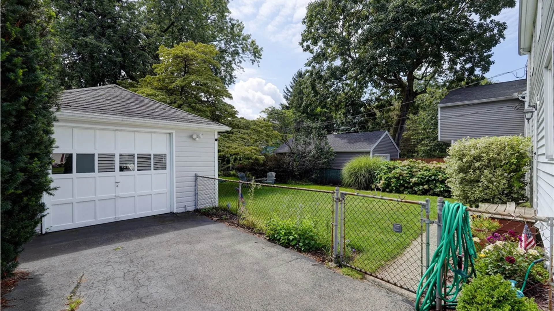 Property at 33 Catalpa Road, Irondequoit, NY 14617 18