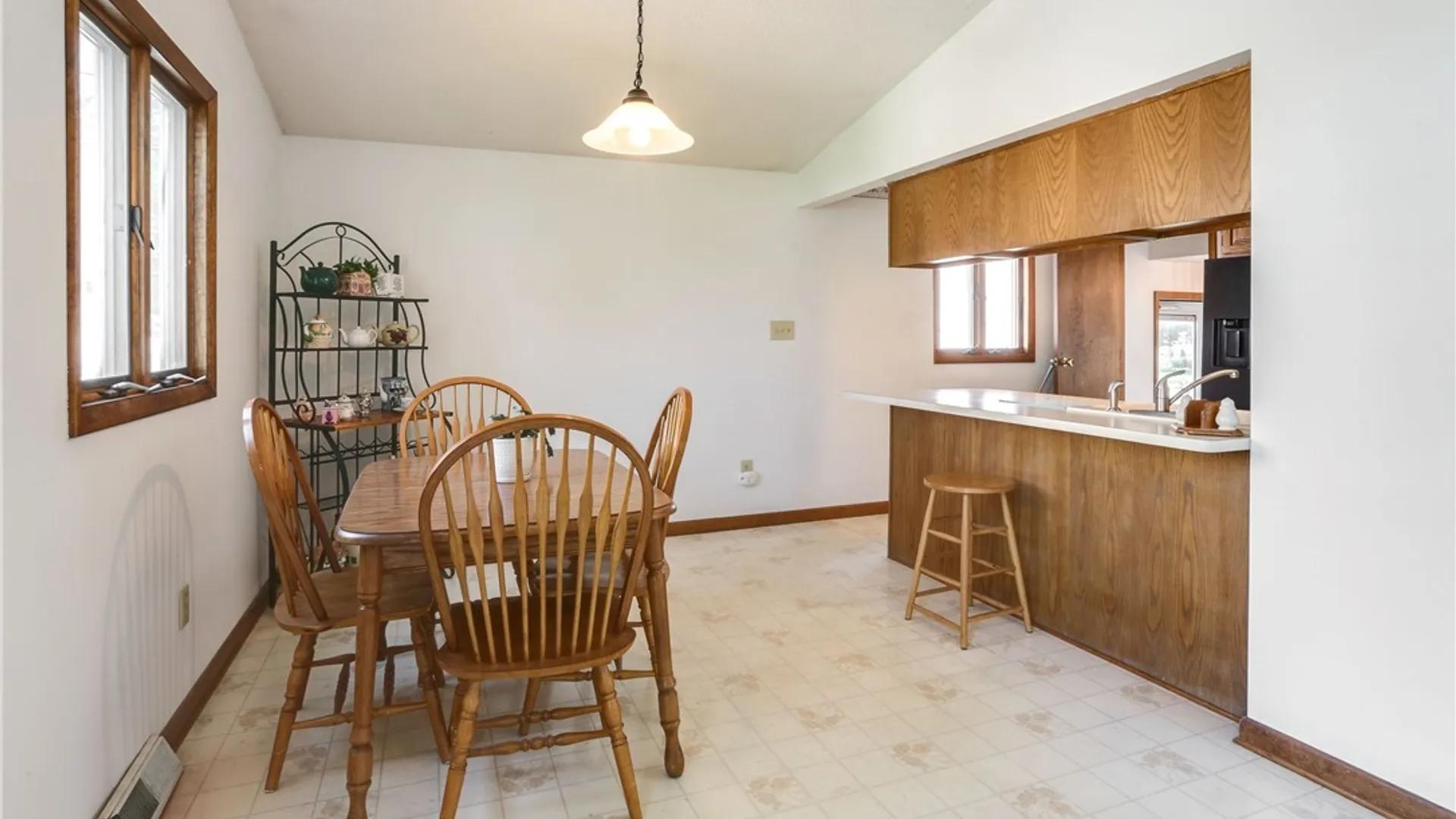 Property at 938 Riverview Boulevard, Tonawanda, NY 14150 10