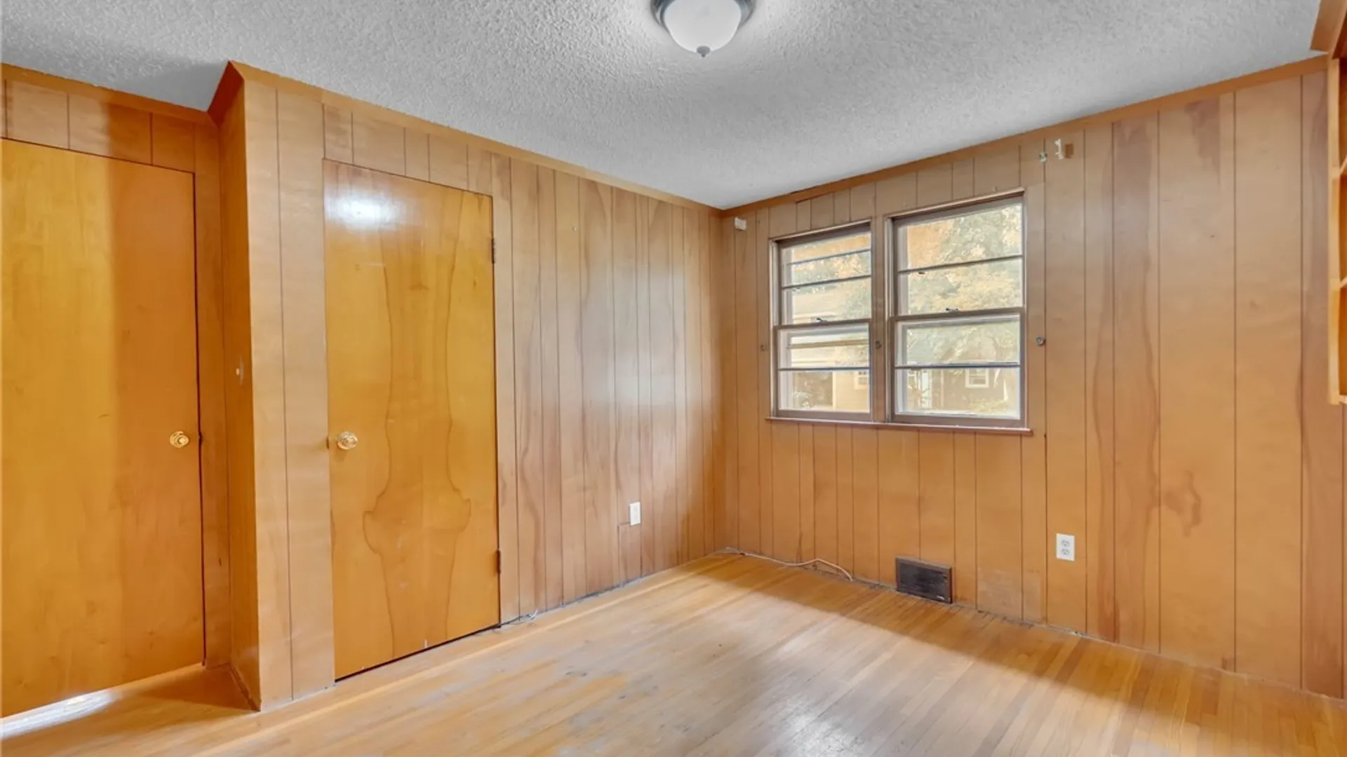 Property at 306 Lake Avenue, Lancaster, NY 14086 26