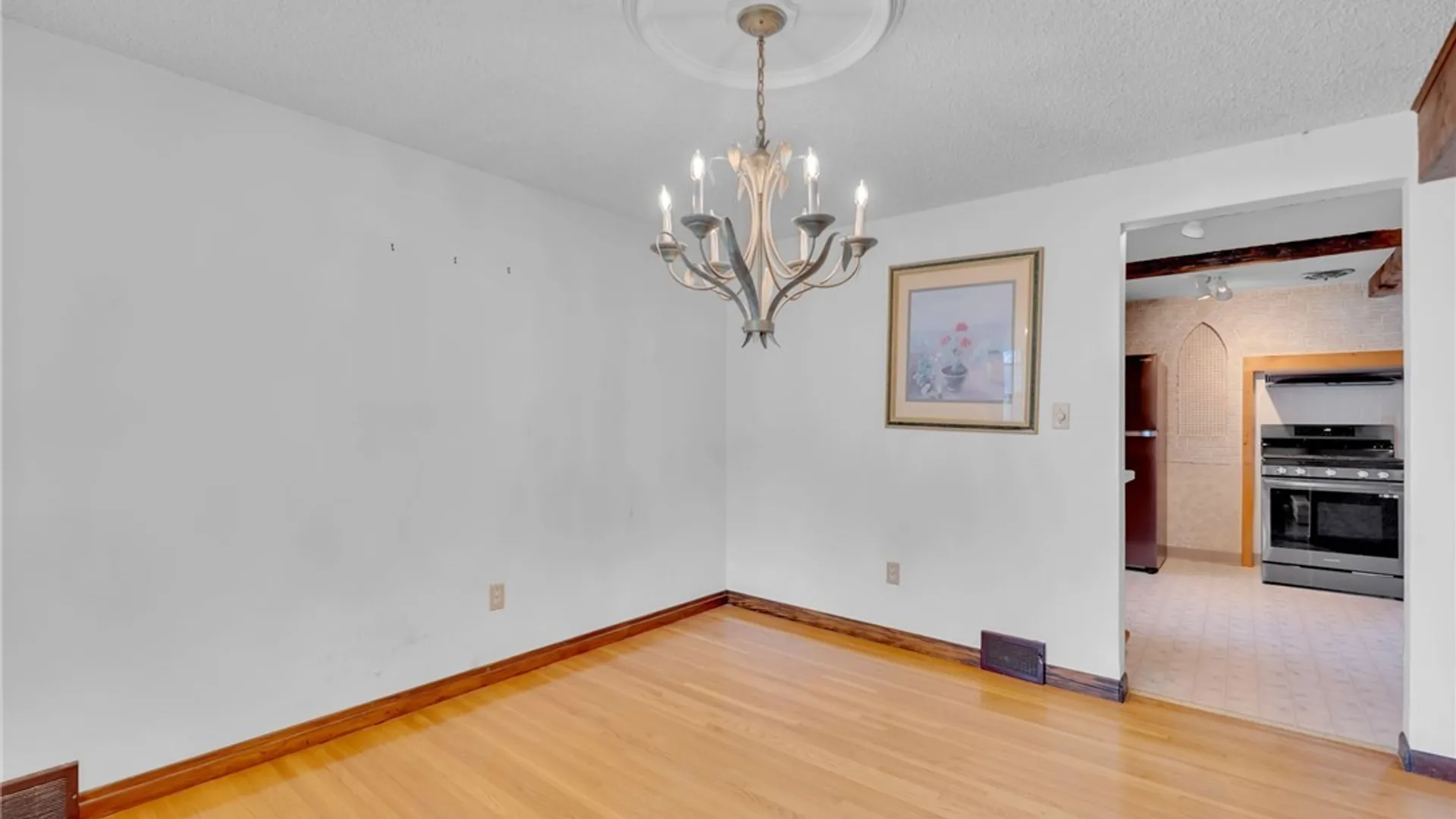 Property at 306 Lake Avenue, Lancaster, NY 14086 8