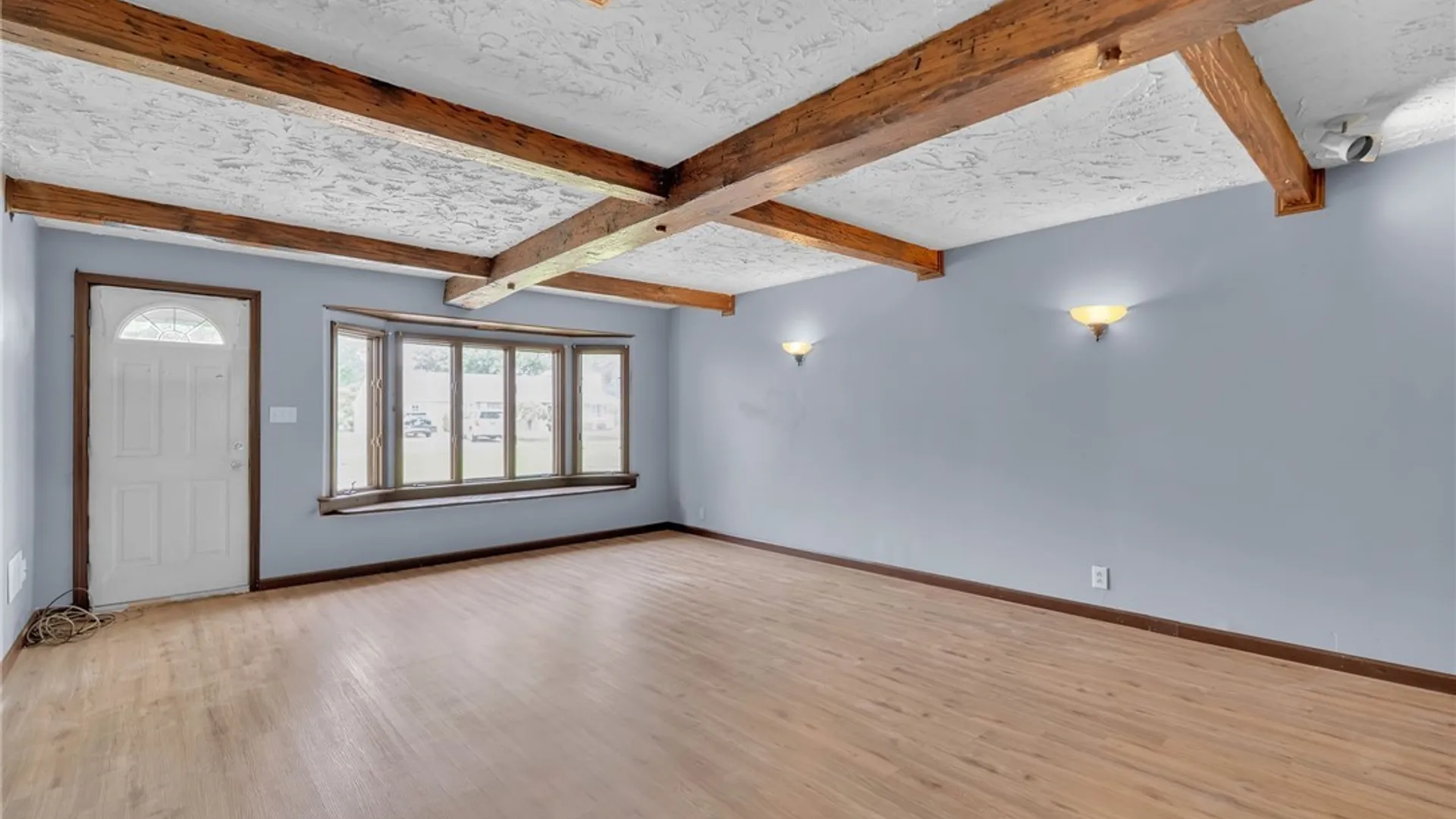 Property at 306 Lake Avenue, Lancaster, NY 14086 16