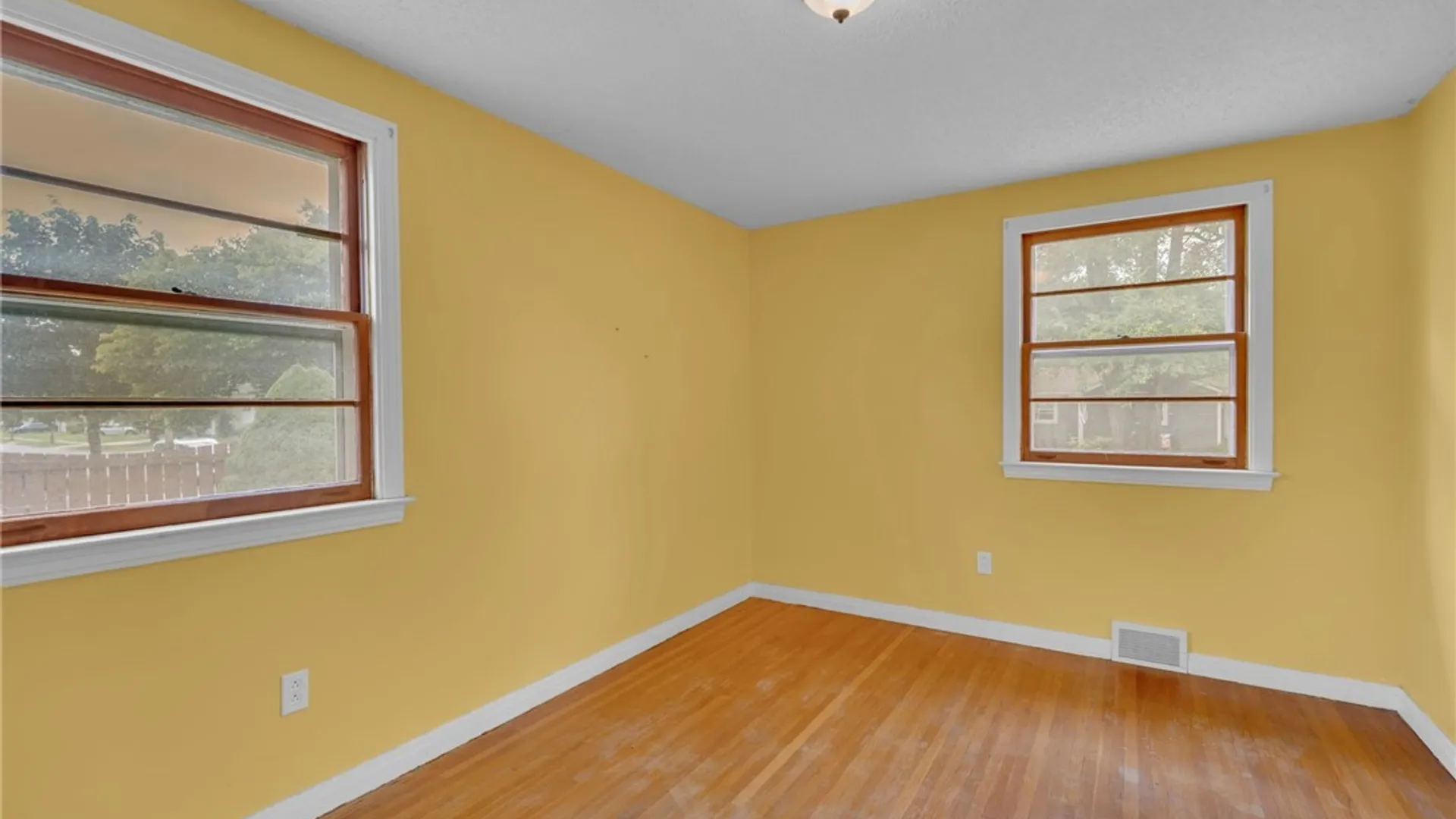 Property at 306 Lake Avenue, Lancaster, NY 14086 20