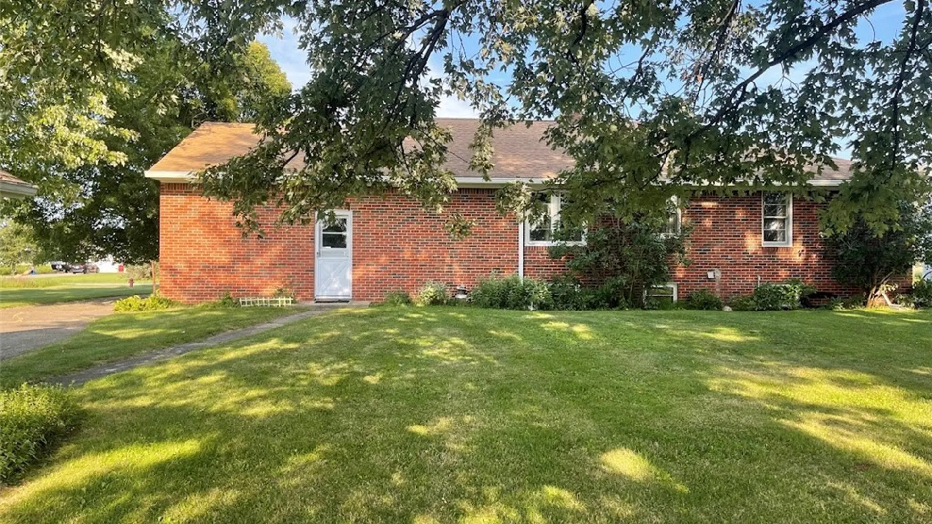 Property at 6680 Heise Road, Clarence, NY 14032 11