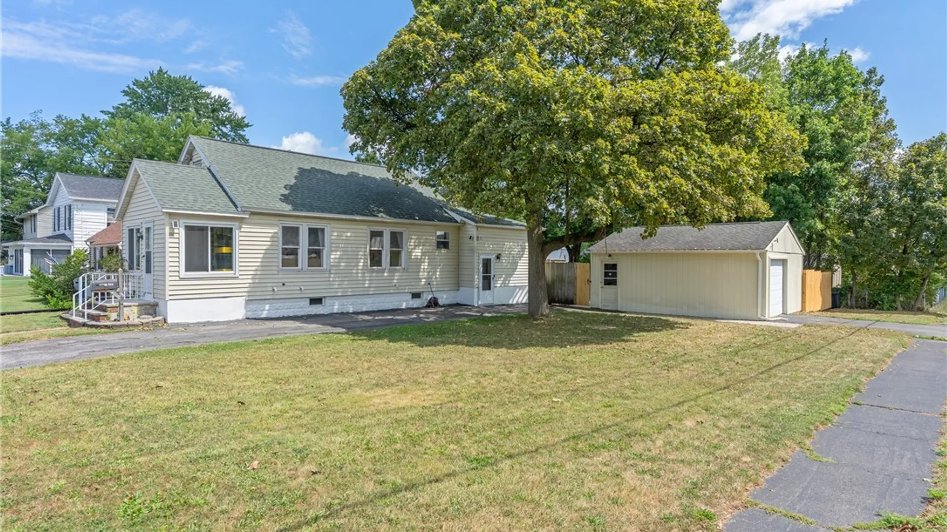 Property at 102 Marsden Road, Salina, NY 13208 27