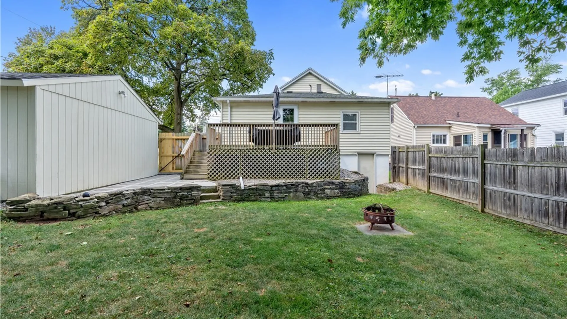 Property at 102 Marsden Road, Salina, NY 13208 28
