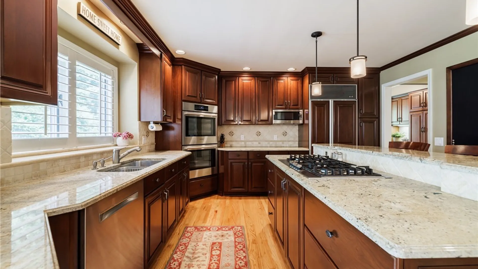 Property at 8 Folkestone Lane, Penfield, NY 14526 9