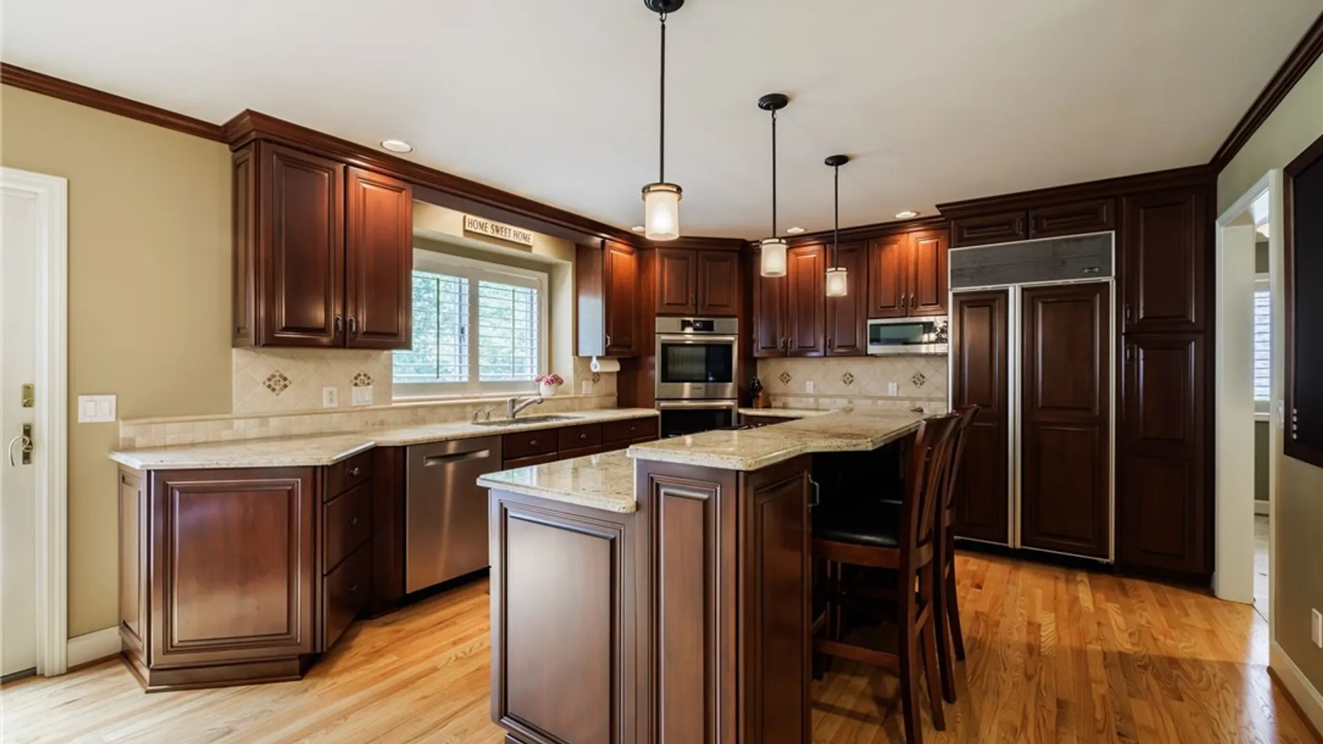 Property at 8 Folkestone Lane, Penfield, NY 14526 10