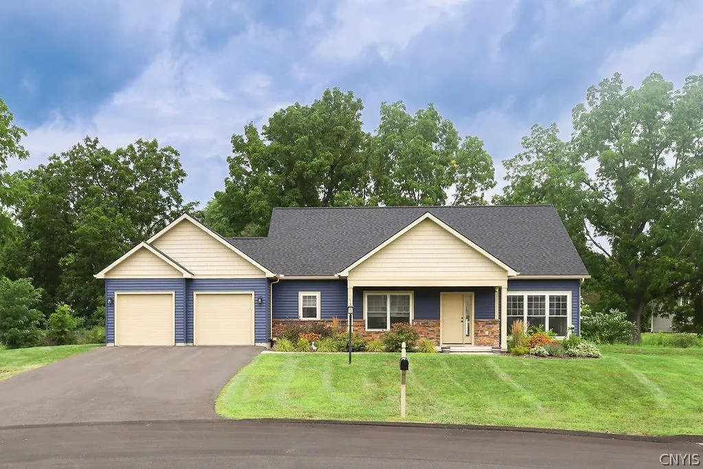 Property at 116 Left Field Course, Manlius, NY 13104