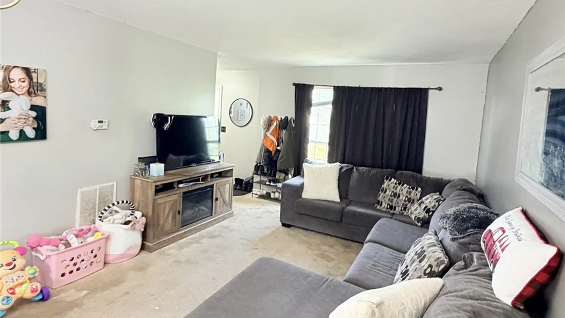 Property at 5494 Ravensthorpe, Clay, NY 13041 3