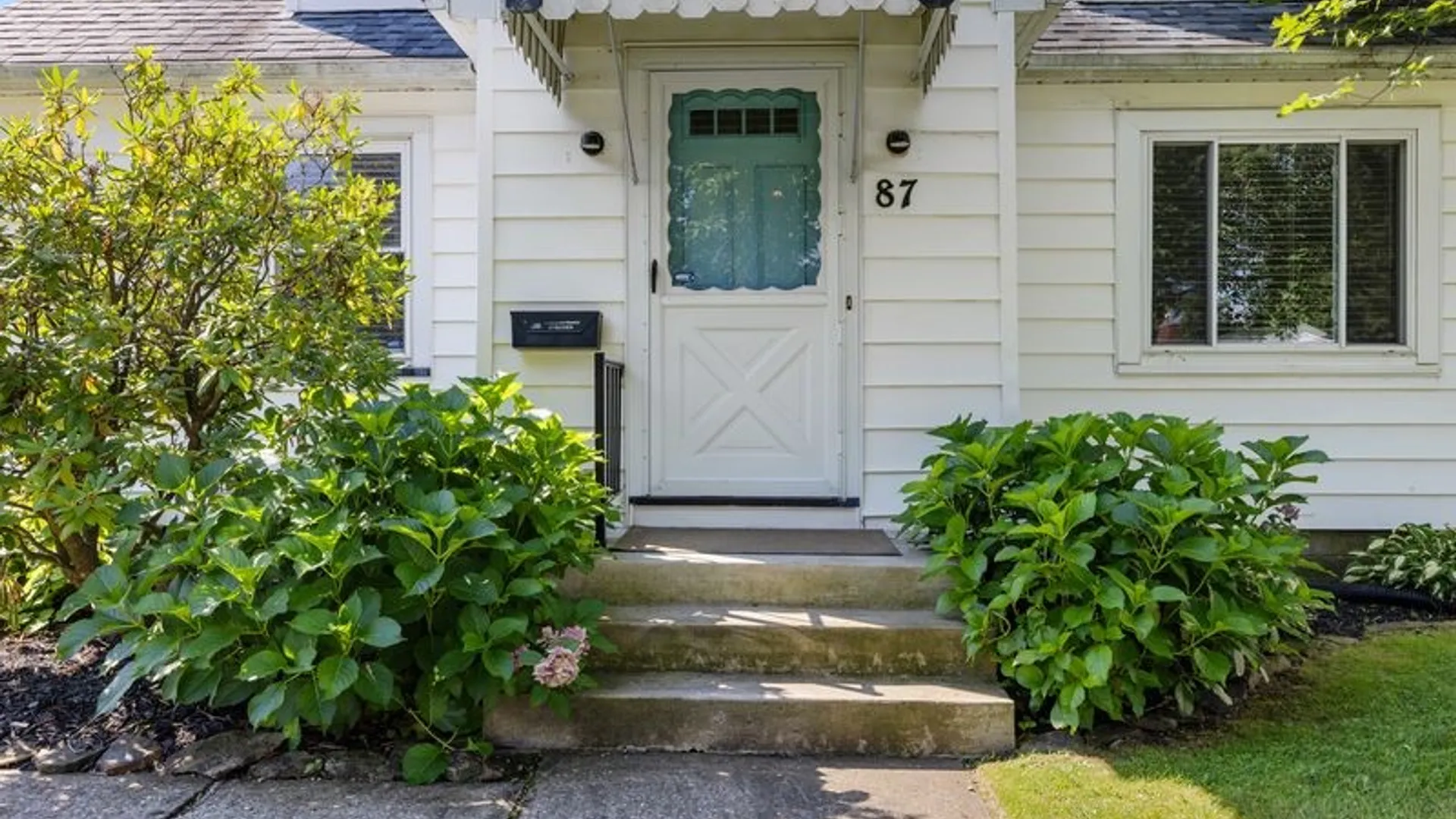 Property at 87 Traymore Road, Irondequoit, NY 14609 3