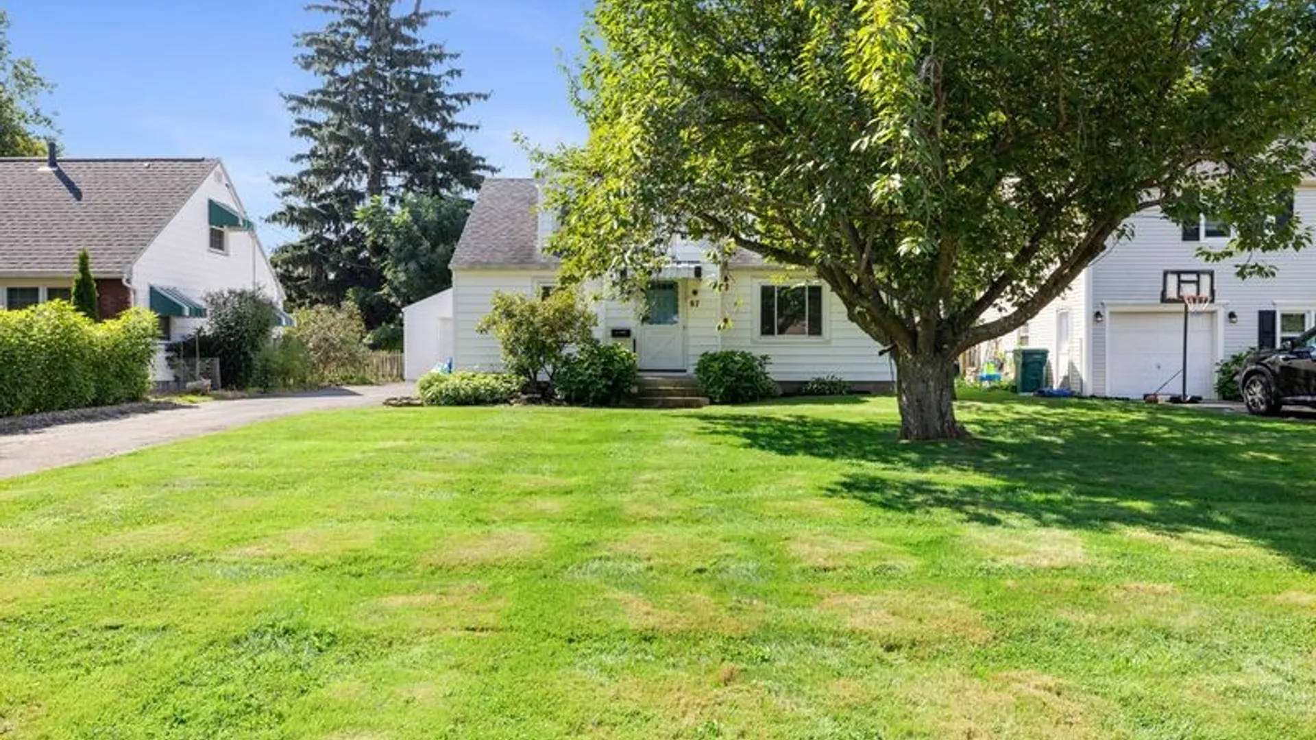 Property at 87 Traymore Road, Irondequoit, NY 14609 4