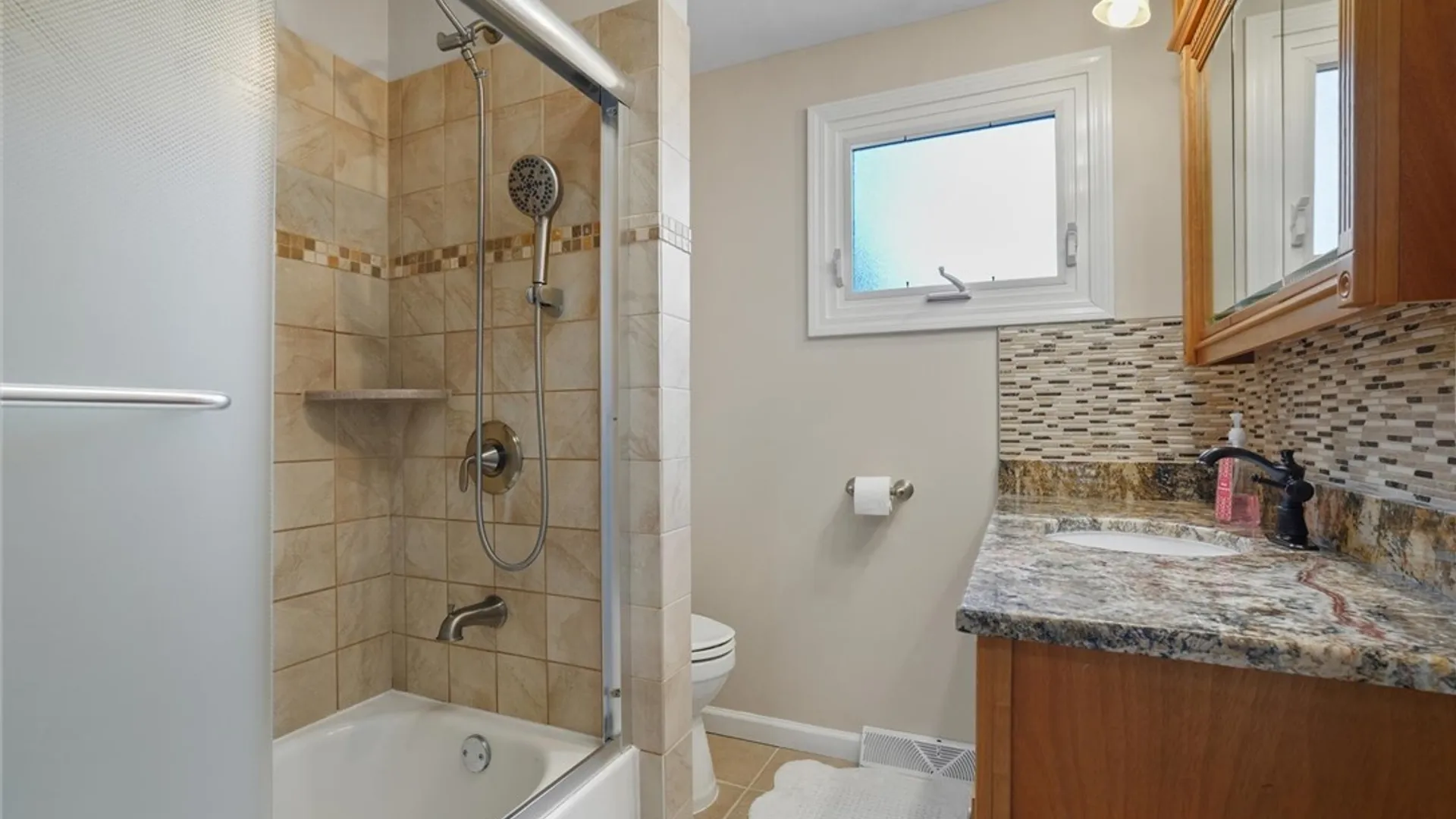 Property at 125 Revere Avenue, DeWitt, NY 13057 18