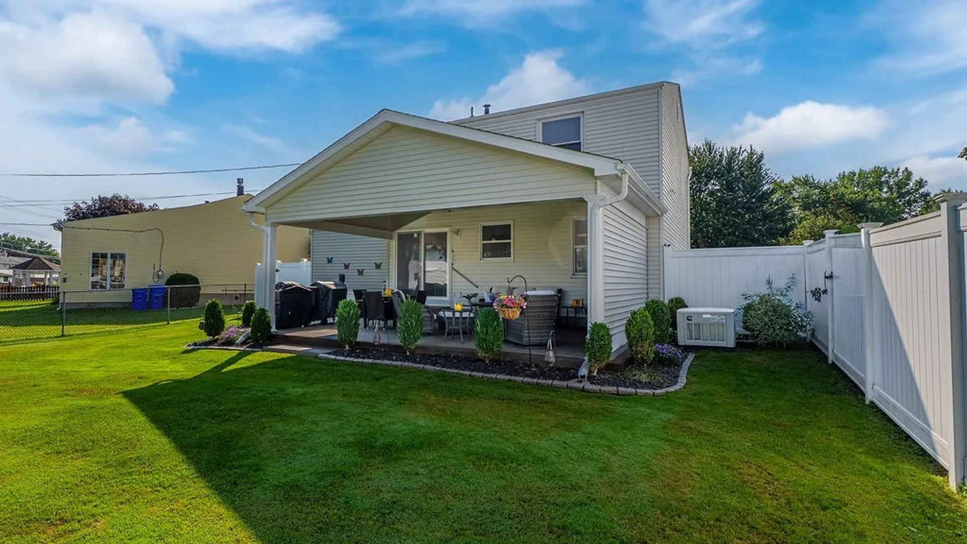 Property at 16 Elm Avenue, West Seneca, NY 14224 26
