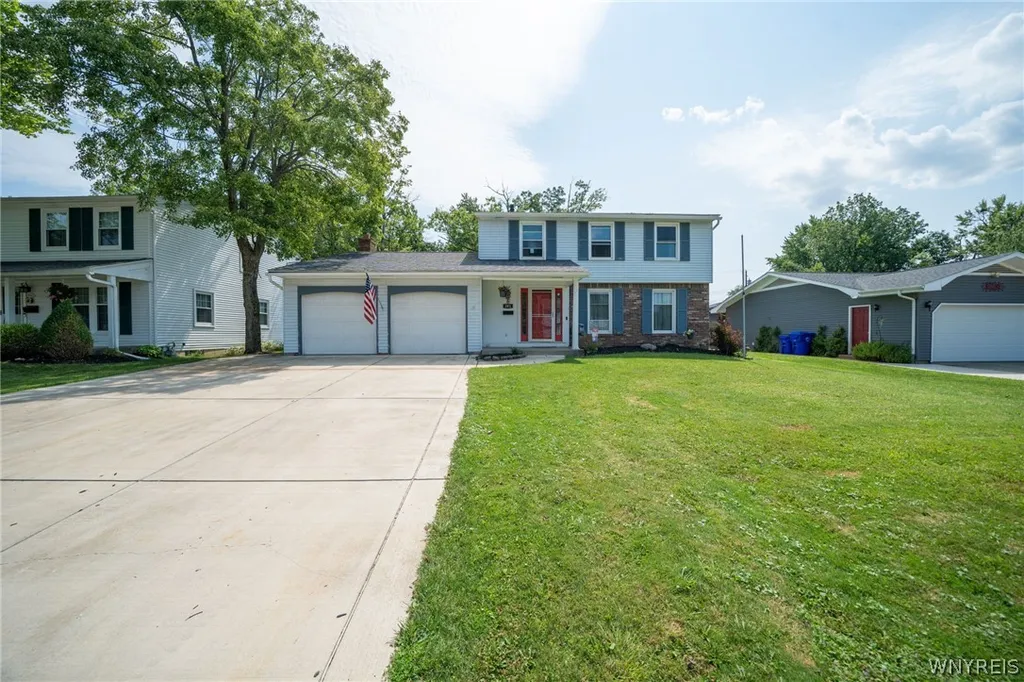 Property at 391 Woodward Crescent, West Seneca, NY 14224