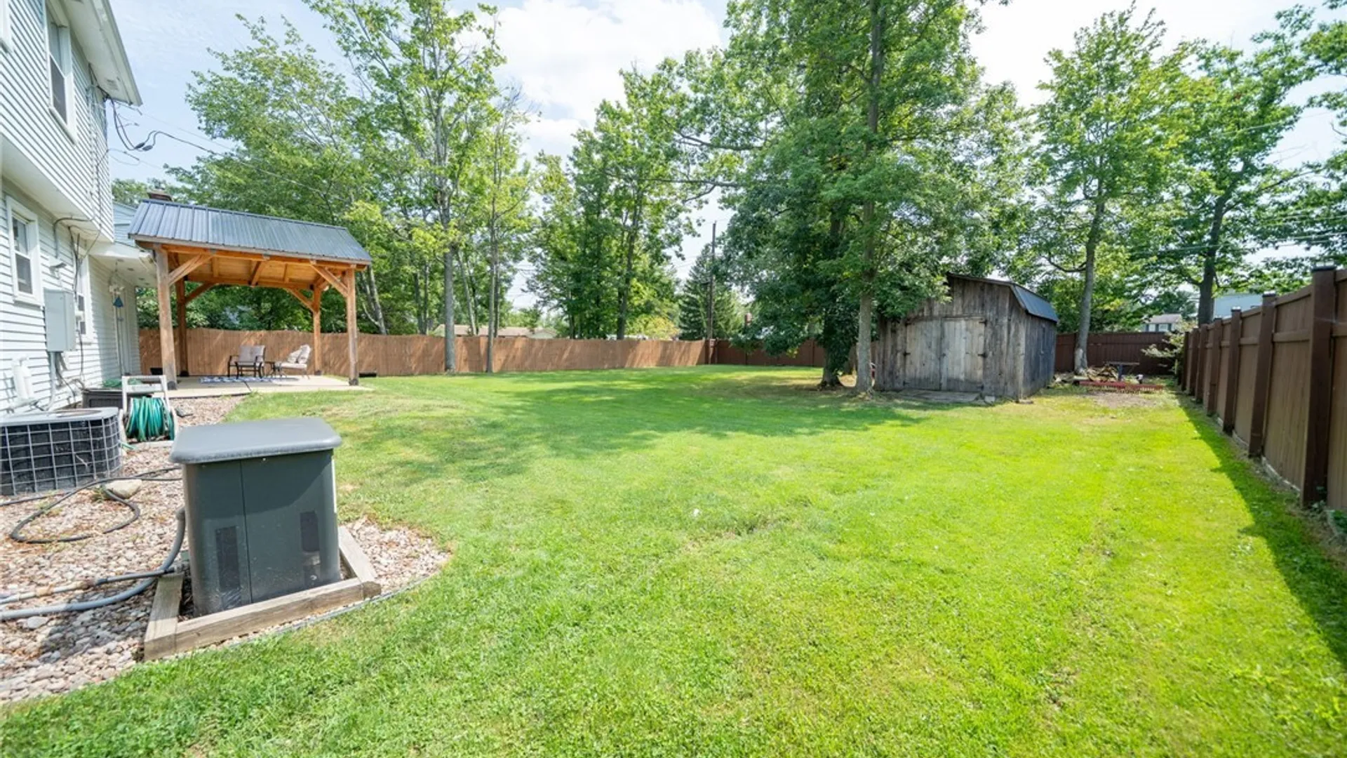 Property at 391 Woodward Crescent, West Seneca, NY 14224 8