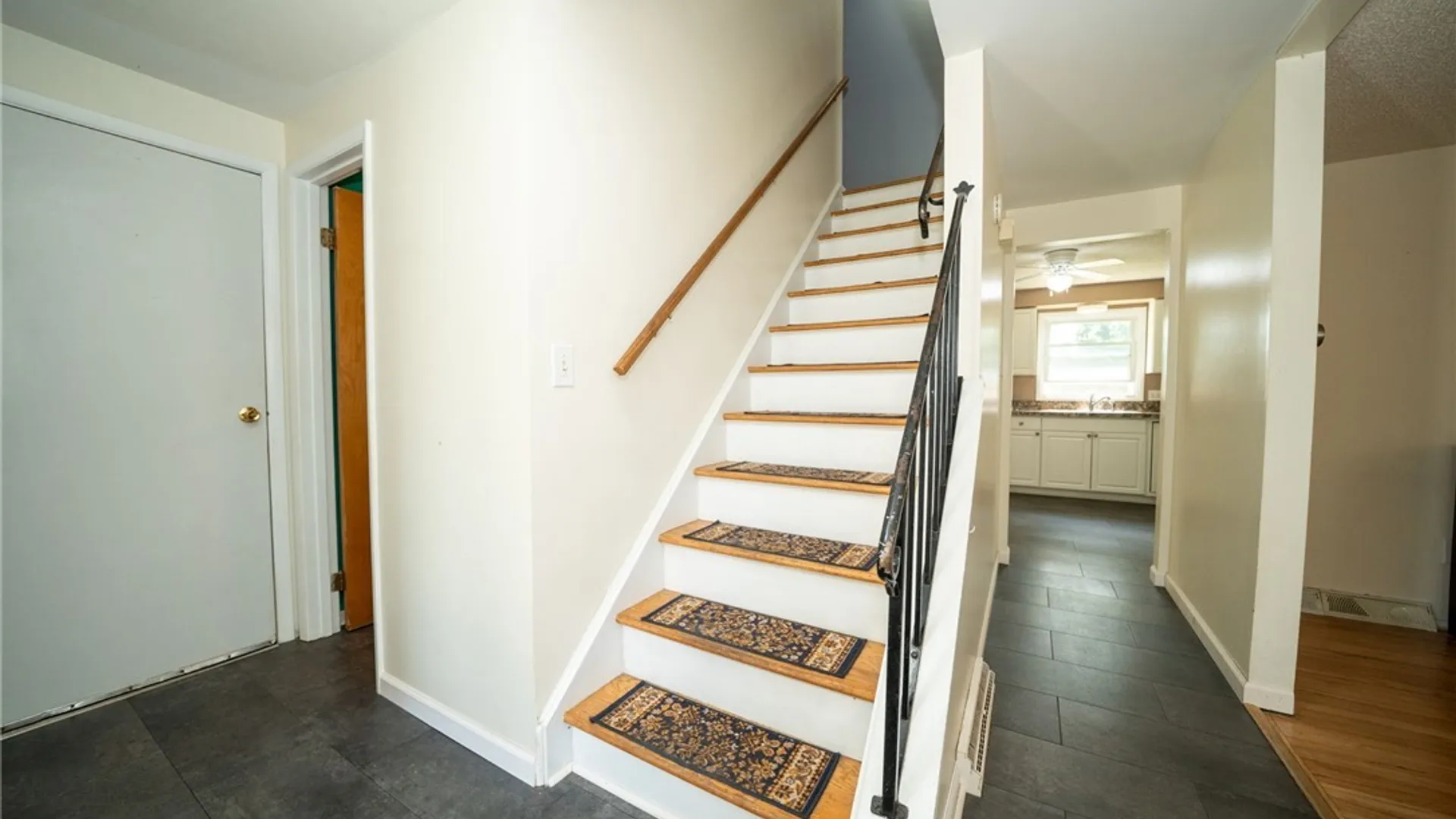 Property at 391 Woodward Crescent, West Seneca, NY 14224 15