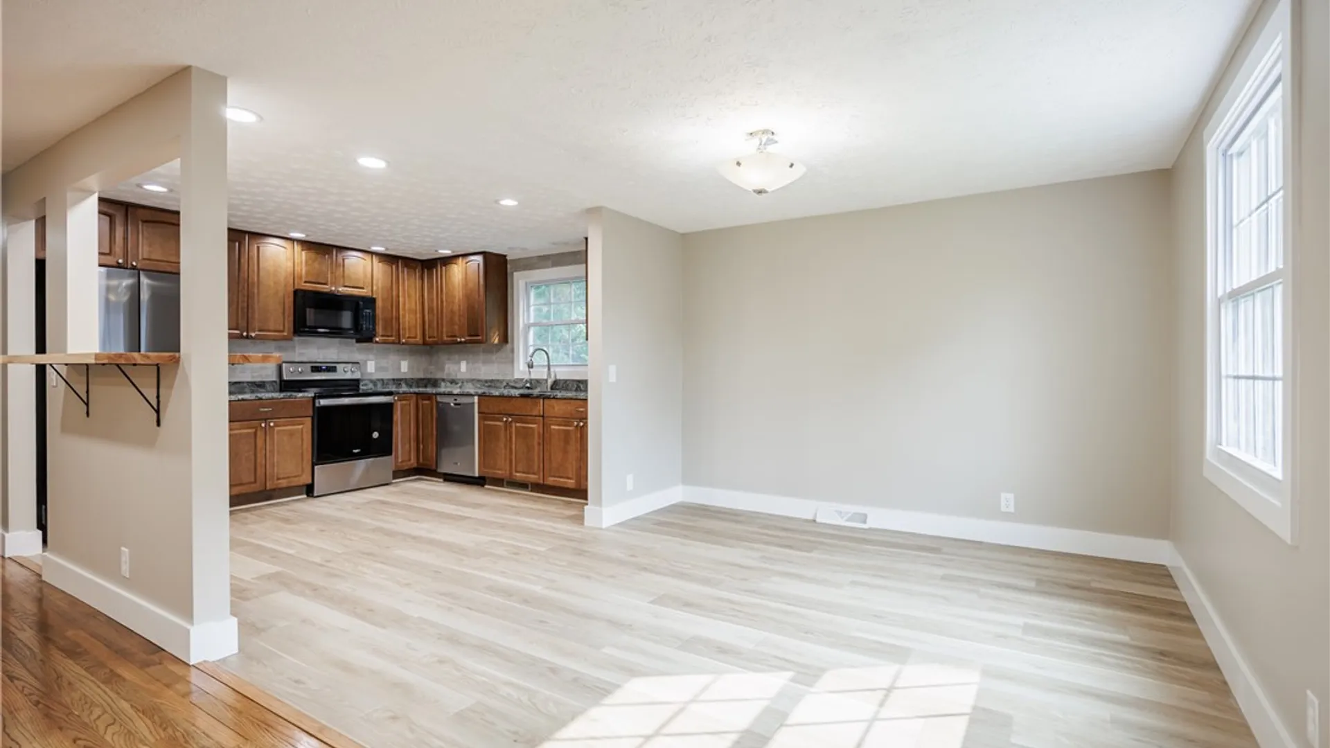 Property at 24 Carriage Court, Pittsford, NY 14534 4