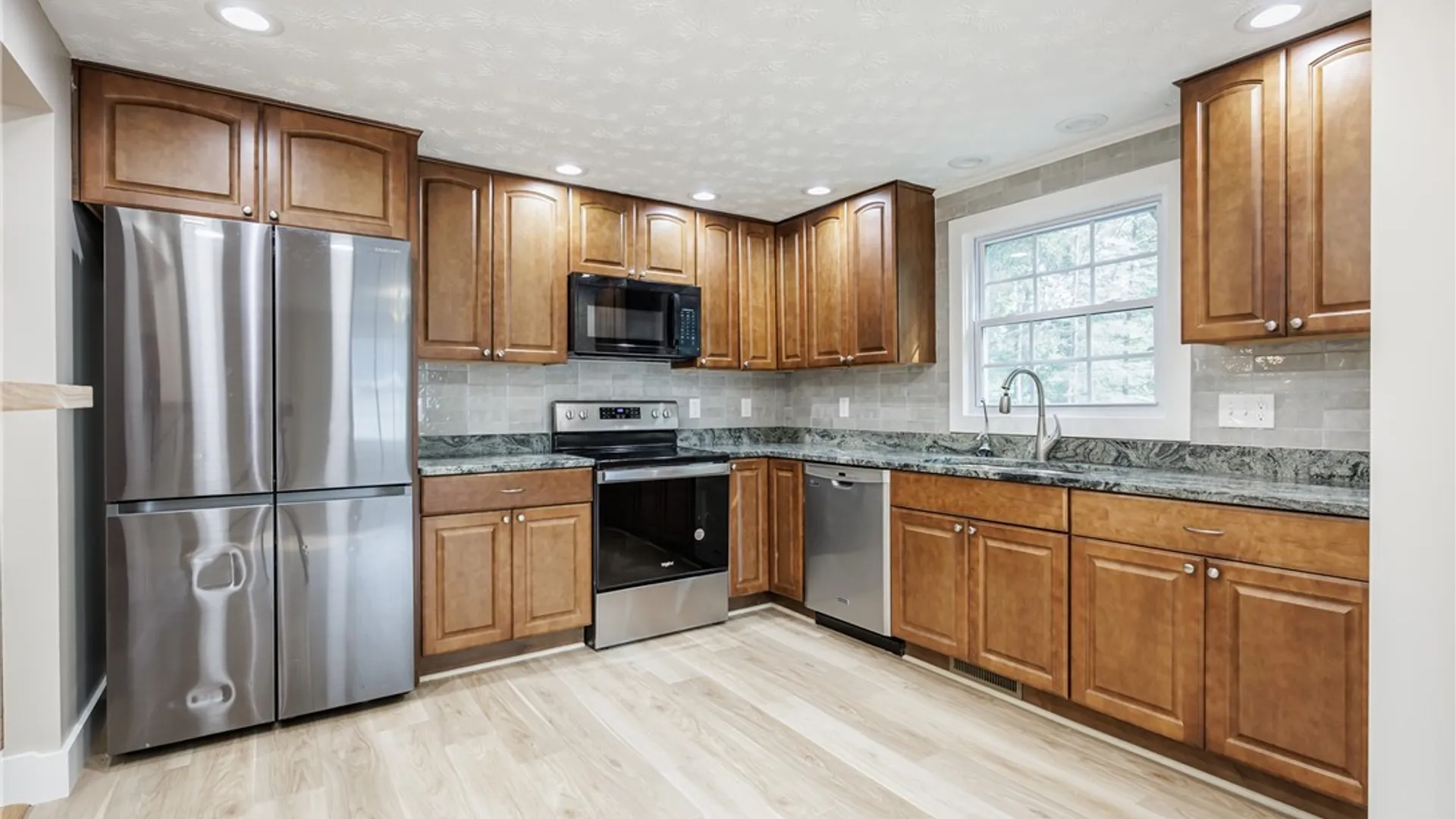 Property at 24 Carriage Court, Pittsford, NY 14534 7