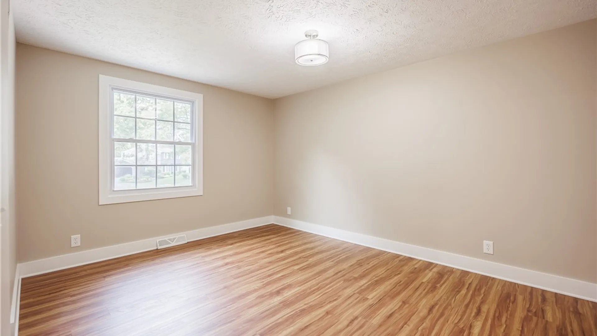 Property at 24 Carriage Court, Pittsford, NY 14534 18
