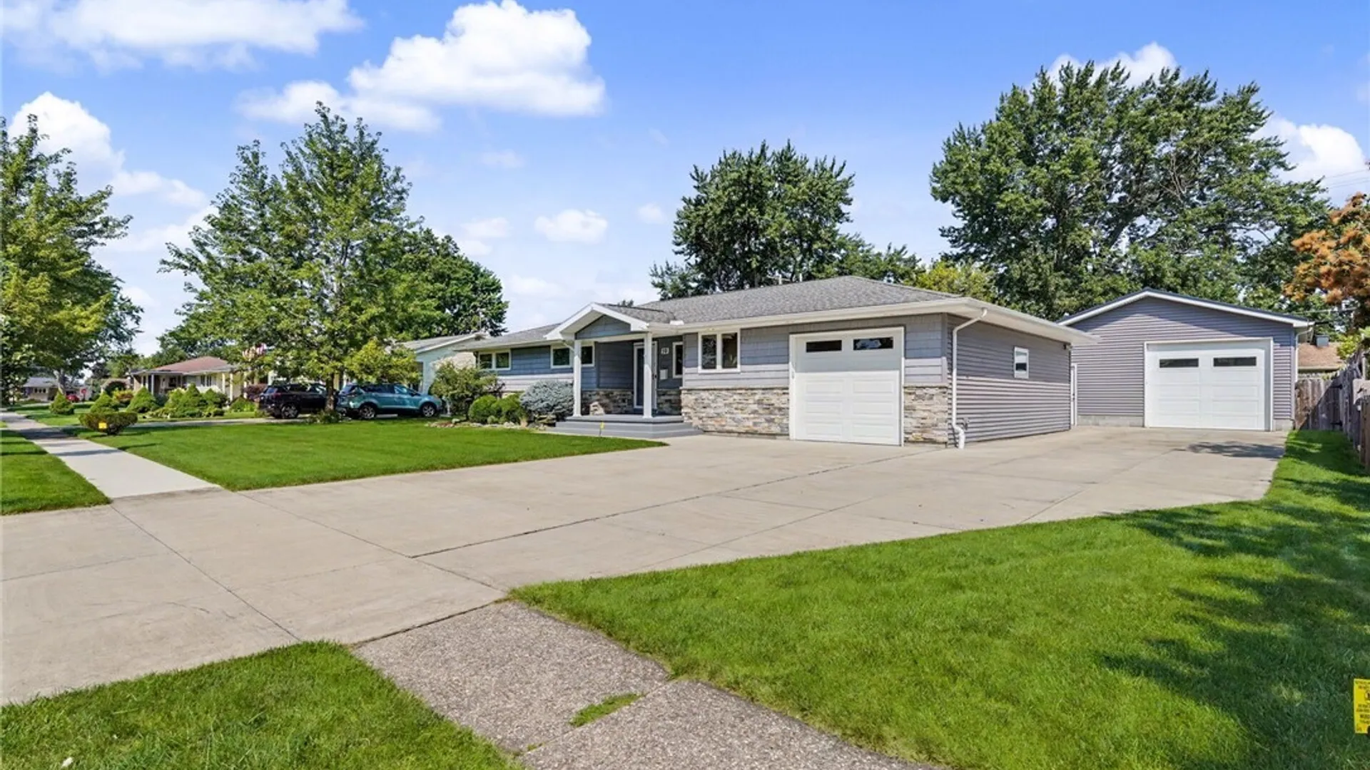 Property at 50 Greentree Road, Tonawanda, NY 14150 4