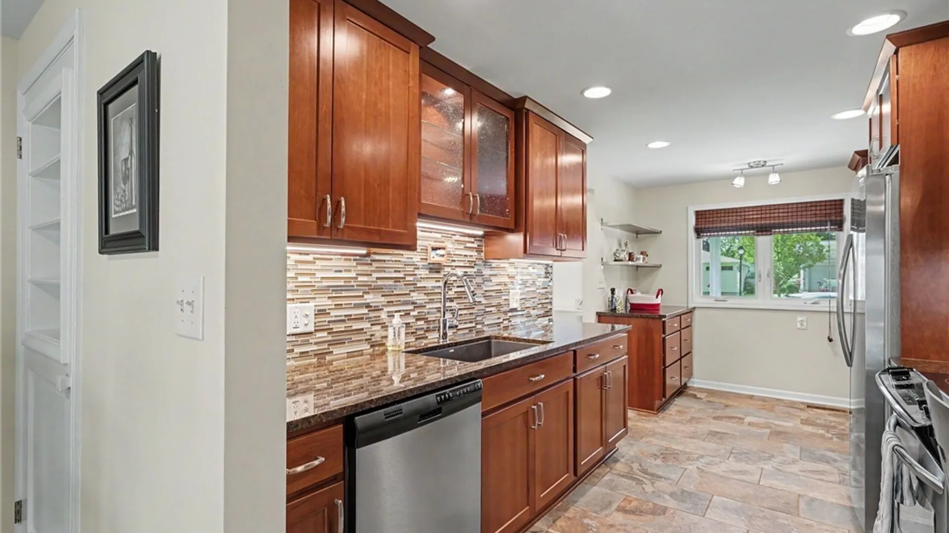 Property at 50 Greentree Road, Tonawanda, NY 14150 14