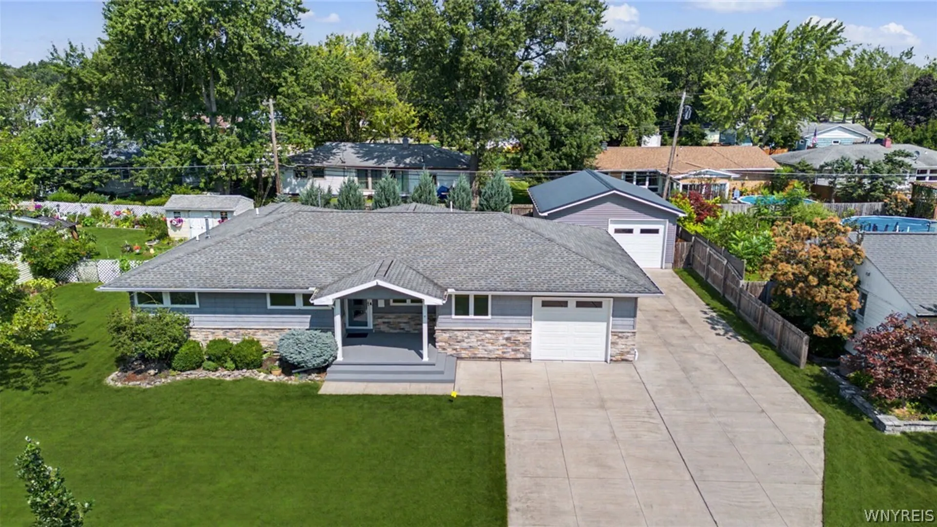 Property at 50 Greentree Road, Tonawanda, NY 14150 46