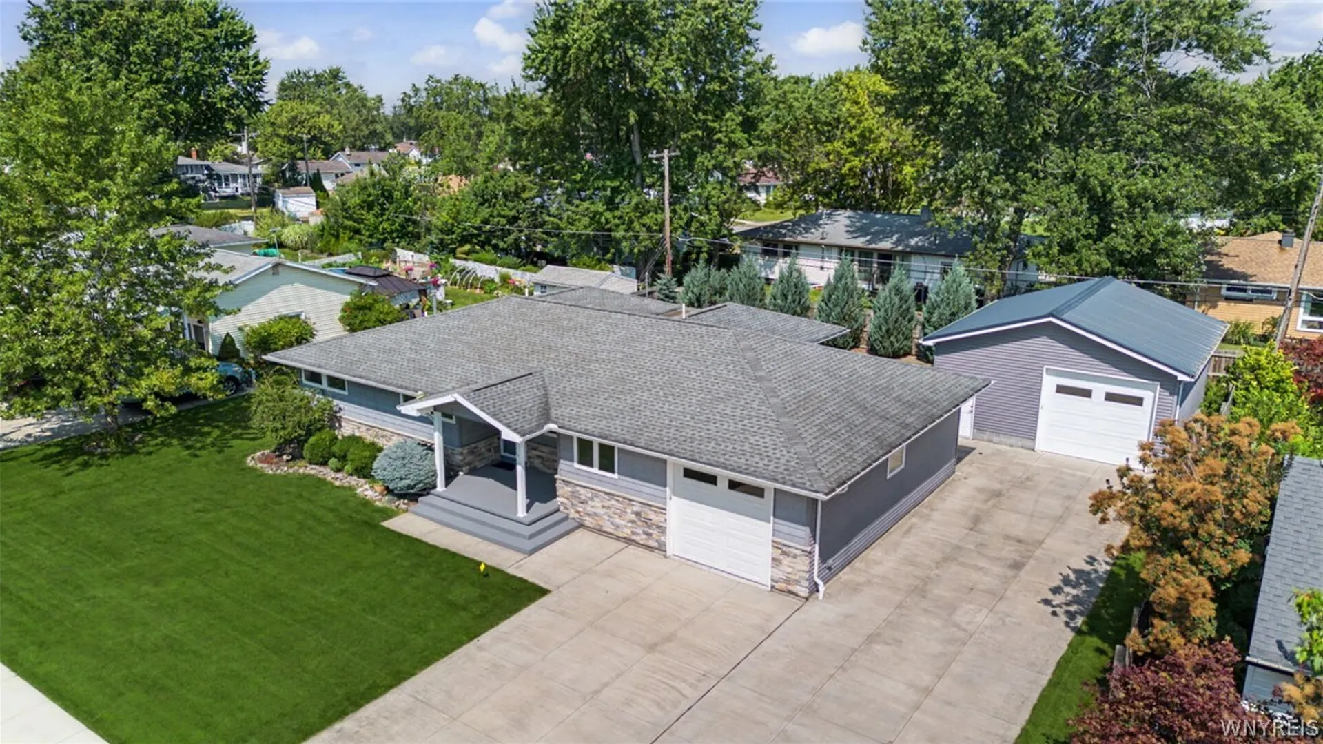 Property at 50 Greentree Road, Tonawanda, NY 14150 45