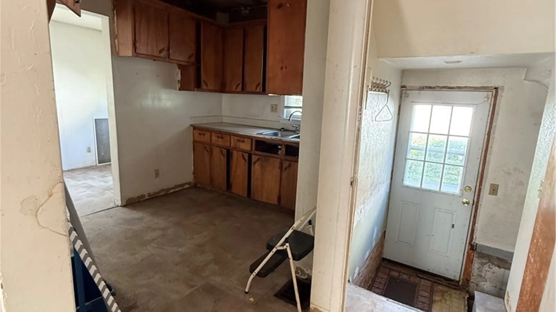 Property at 144 Campbell Road, Salina, NY 13211 16