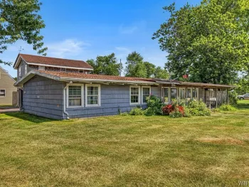 Property at 175 Riverdale Drive, Grand Island, NY 14072