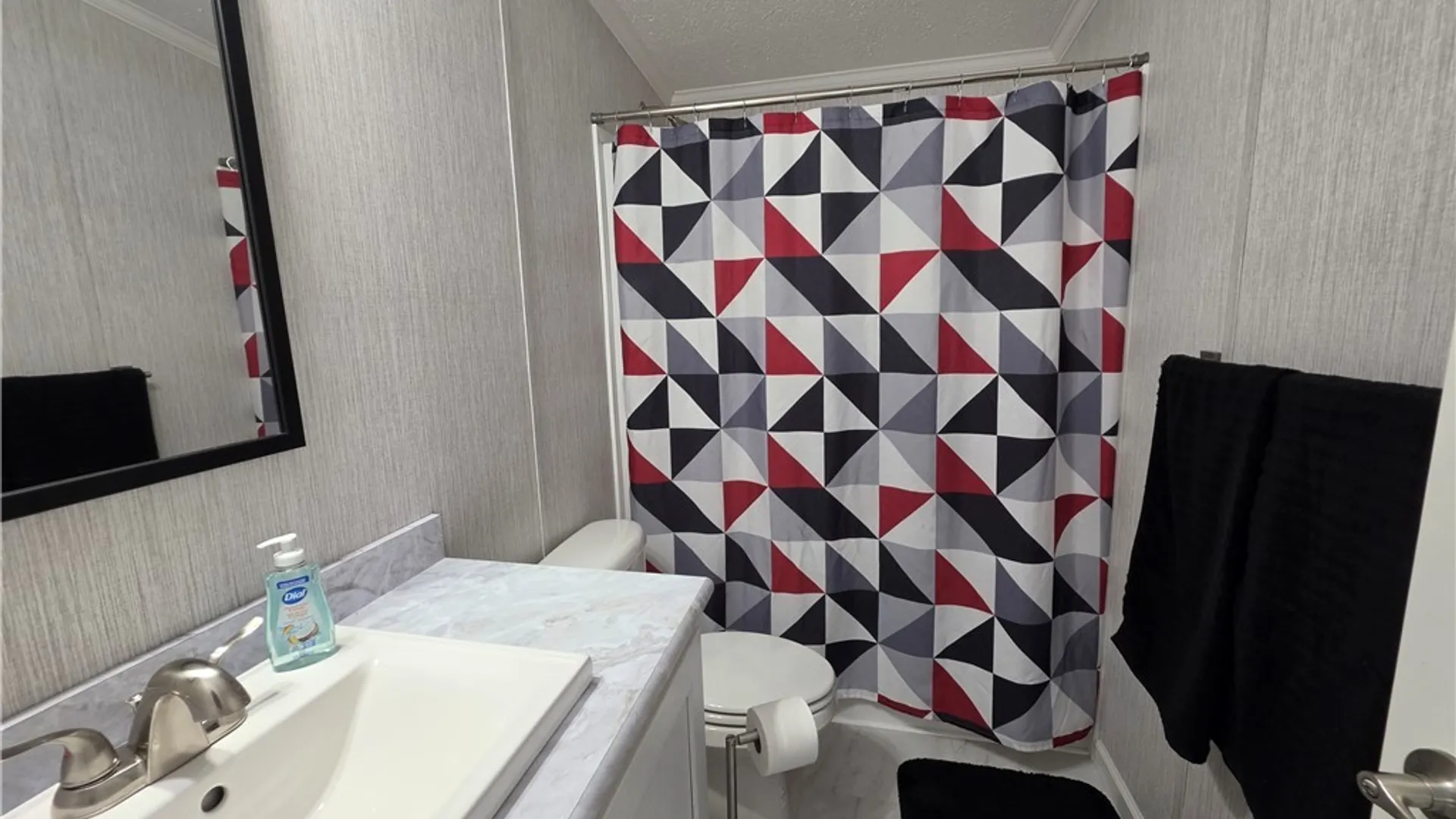 Property at 4307 Hurontario Parkway, Niagara, NY 14304 17