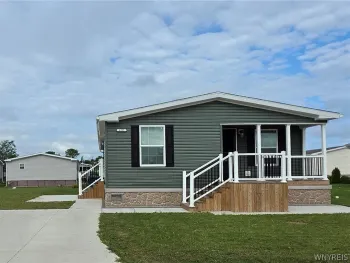 Property at 4307 Hurontario Parkway, Niagara, NY 14304