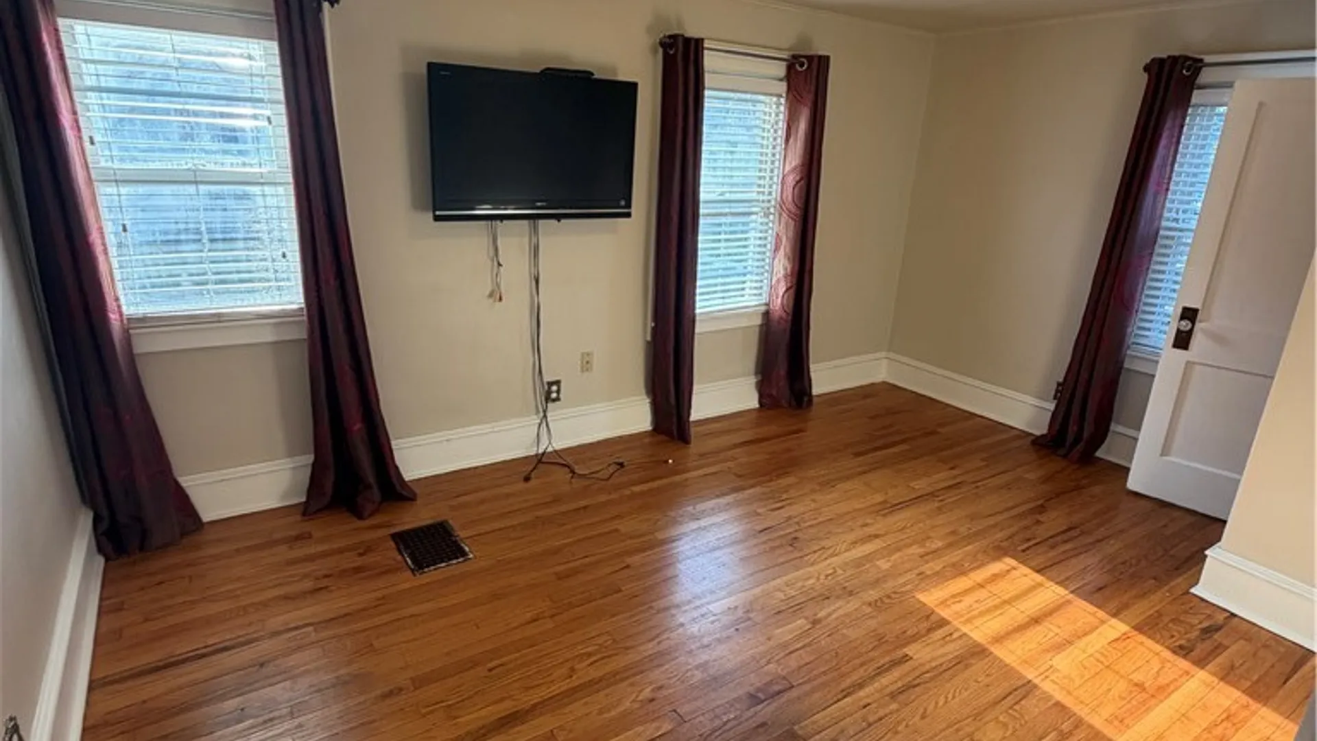 Property at 301 Draper Avenue, Geddes, NY 13219 13