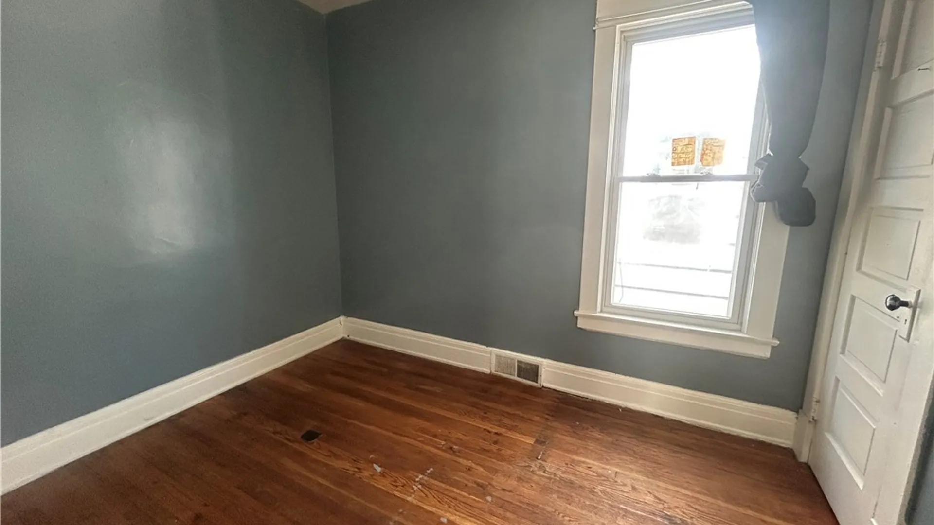 Property at 25 Page Street, Buffalo, NY 14207 4