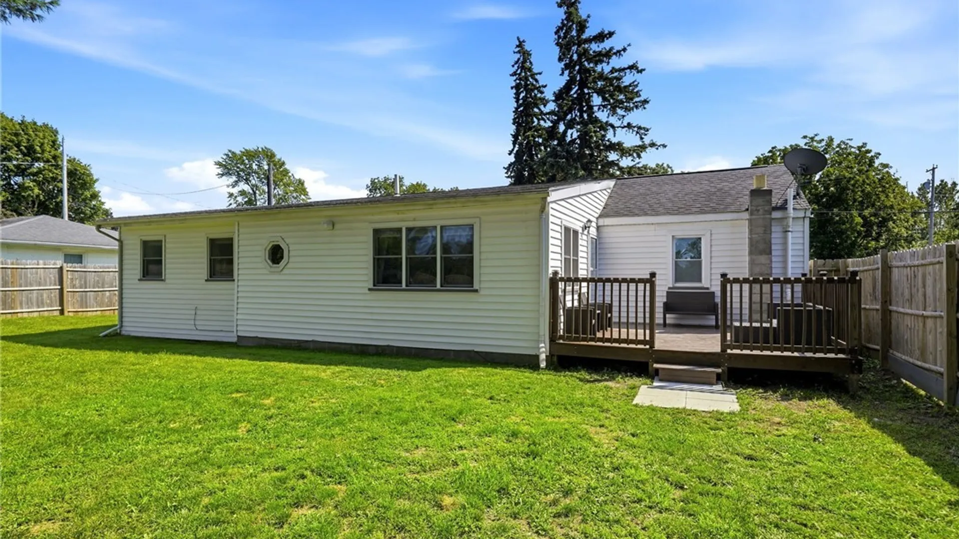 Property at 6425 Main Road, Stafford, NY 14143 5