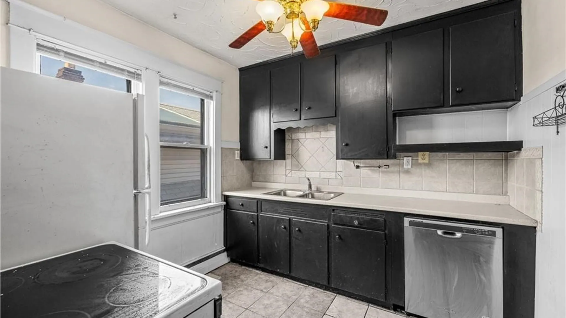 Property at 2240 La Salle Avenue, Niagara Falls, NY 14301 14
