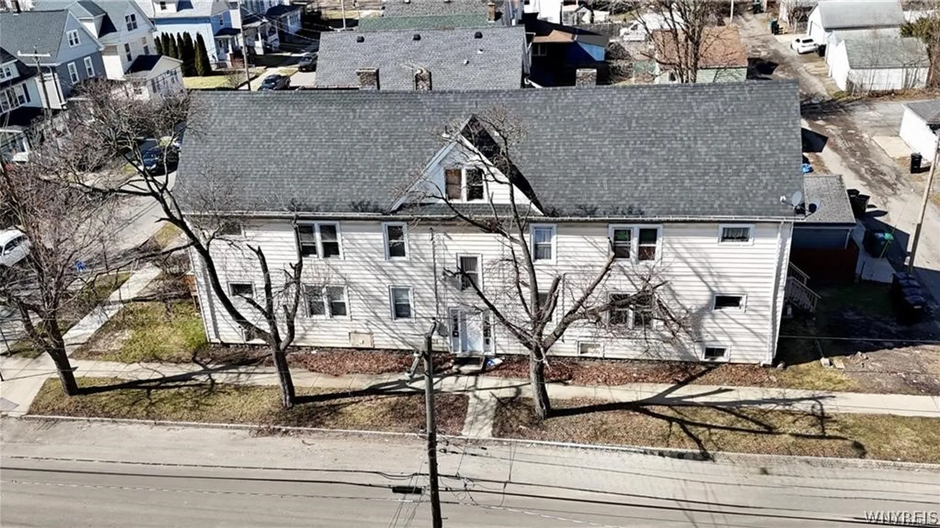 Property at 2034 La Salle Avenue, Niagara Falls, NY 14301 4