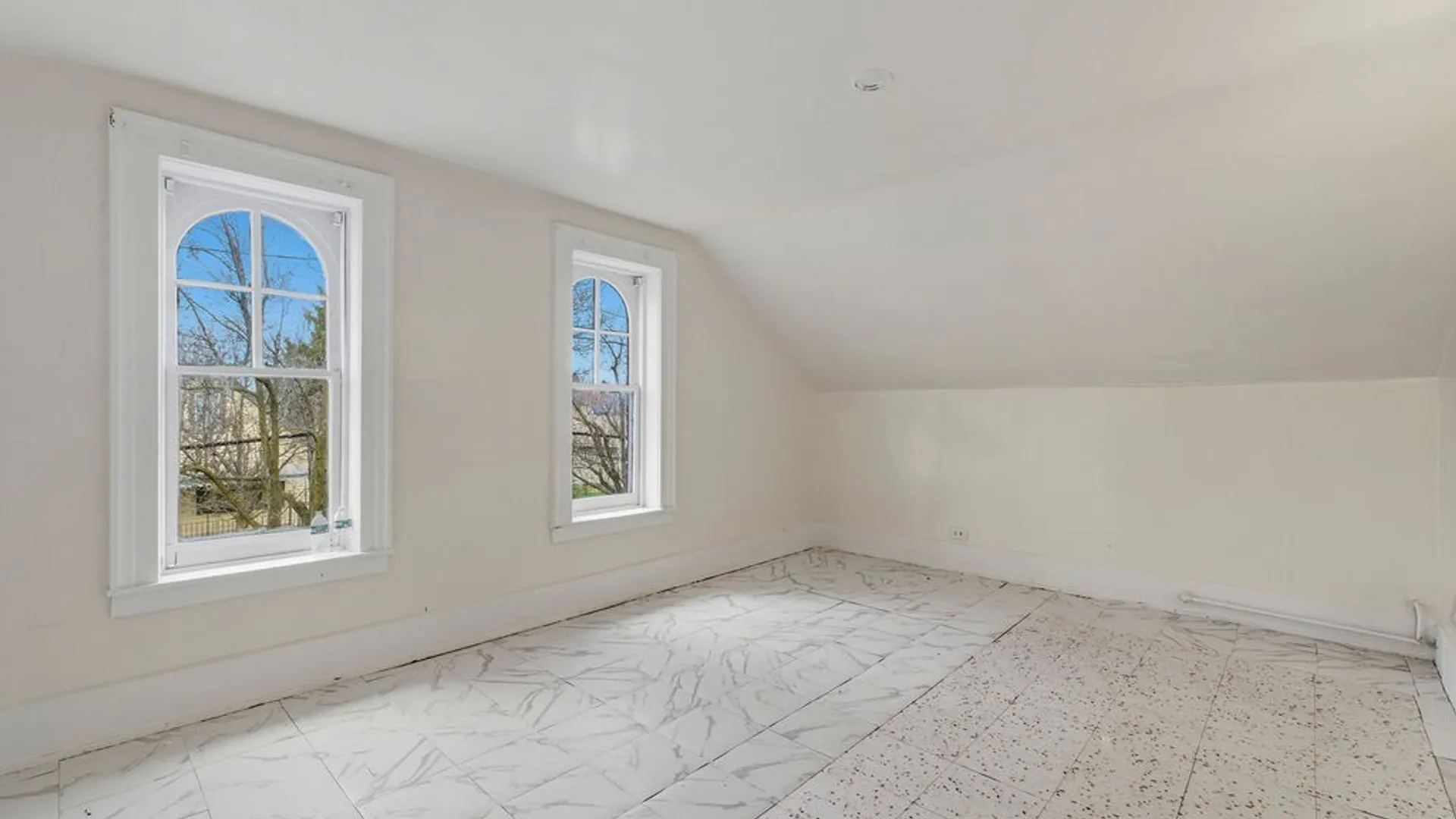 Property at 355 Bristol Street, Buffalo, NY 14206 9