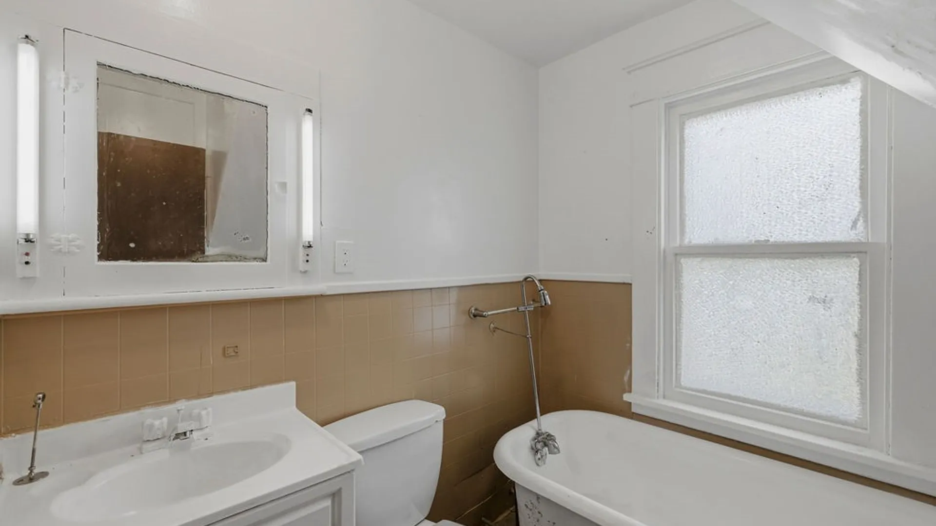 Property at 355 Bristol Street, Buffalo, NY 14206 24
