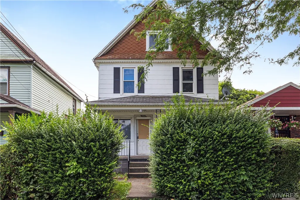 Property at 2909 Ferry Avenue, Niagara Falls, NY 14301