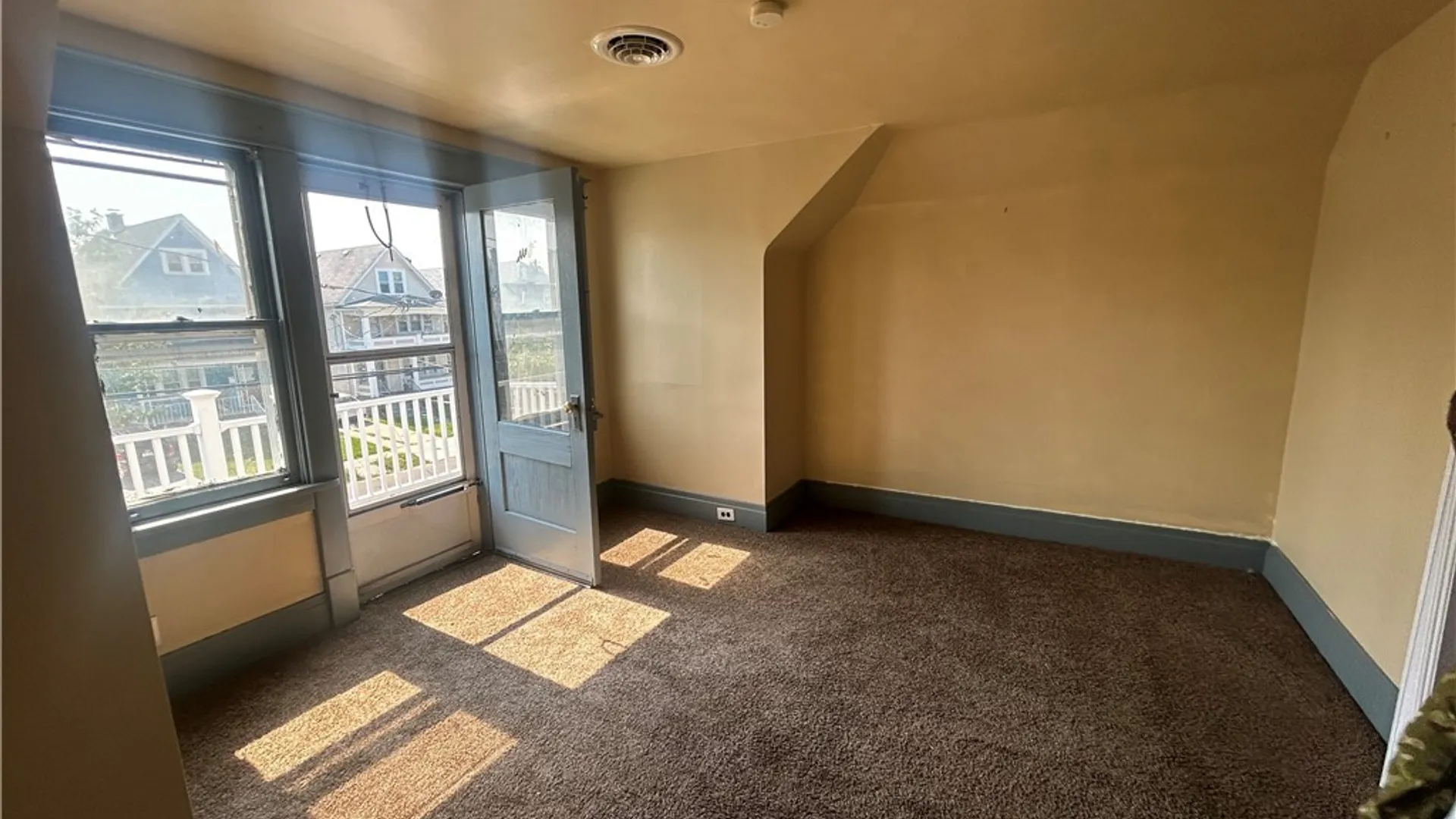 Property at 142 Roesch Avenue, Buffalo, NY 14207 13
