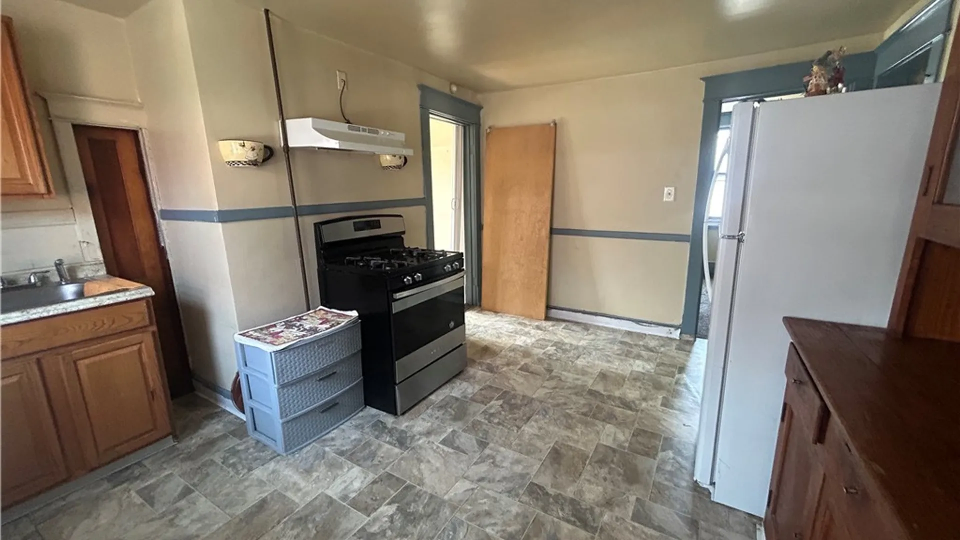 Property at 142 Roesch Avenue, Buffalo, NY 14207 16