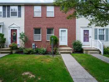 Property at 7 Queens Guard Walk, Tonawanda, NY 14150