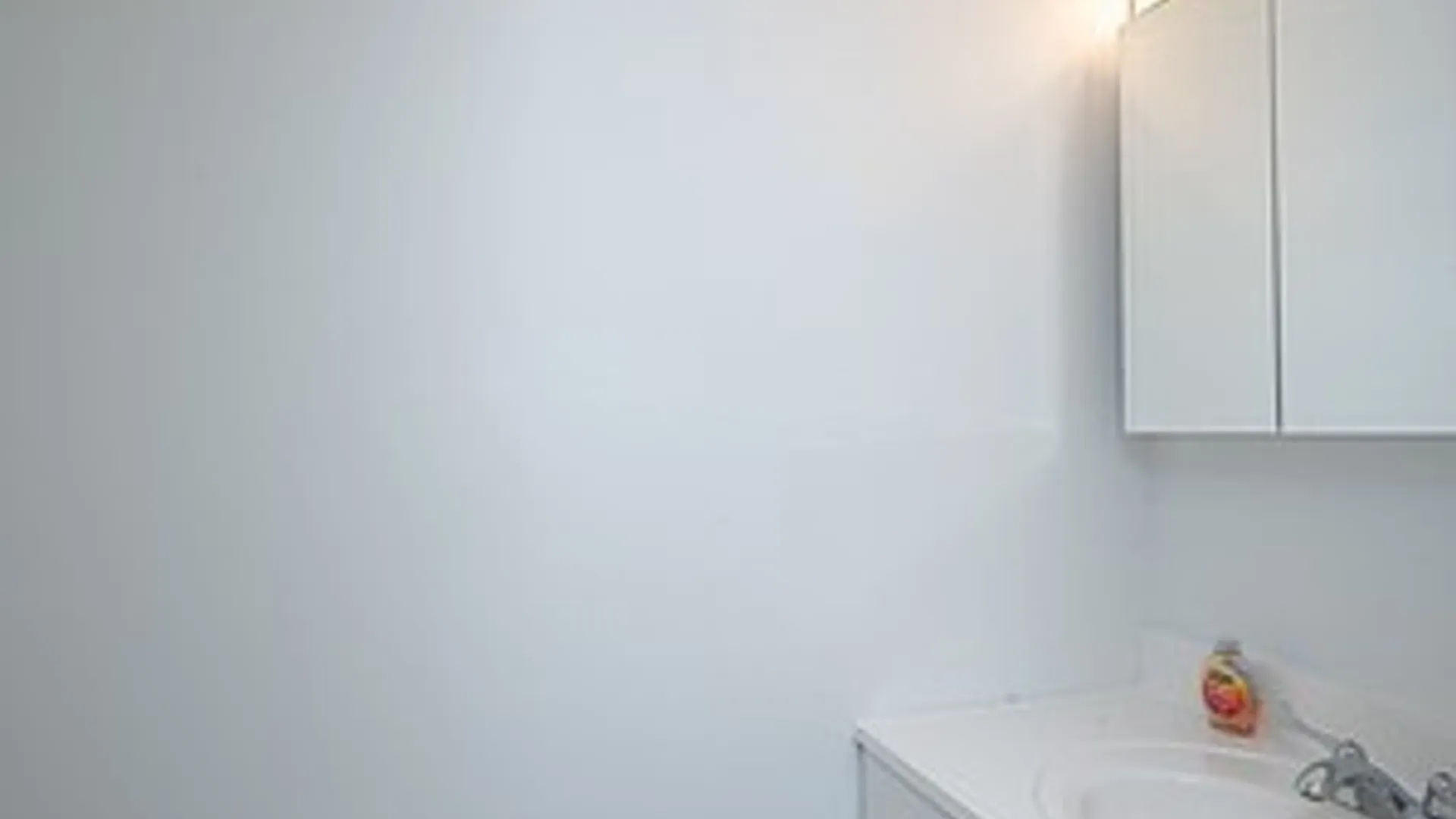 Property at 7 Queens Guard Walk, Tonawanda, NY 14150 18