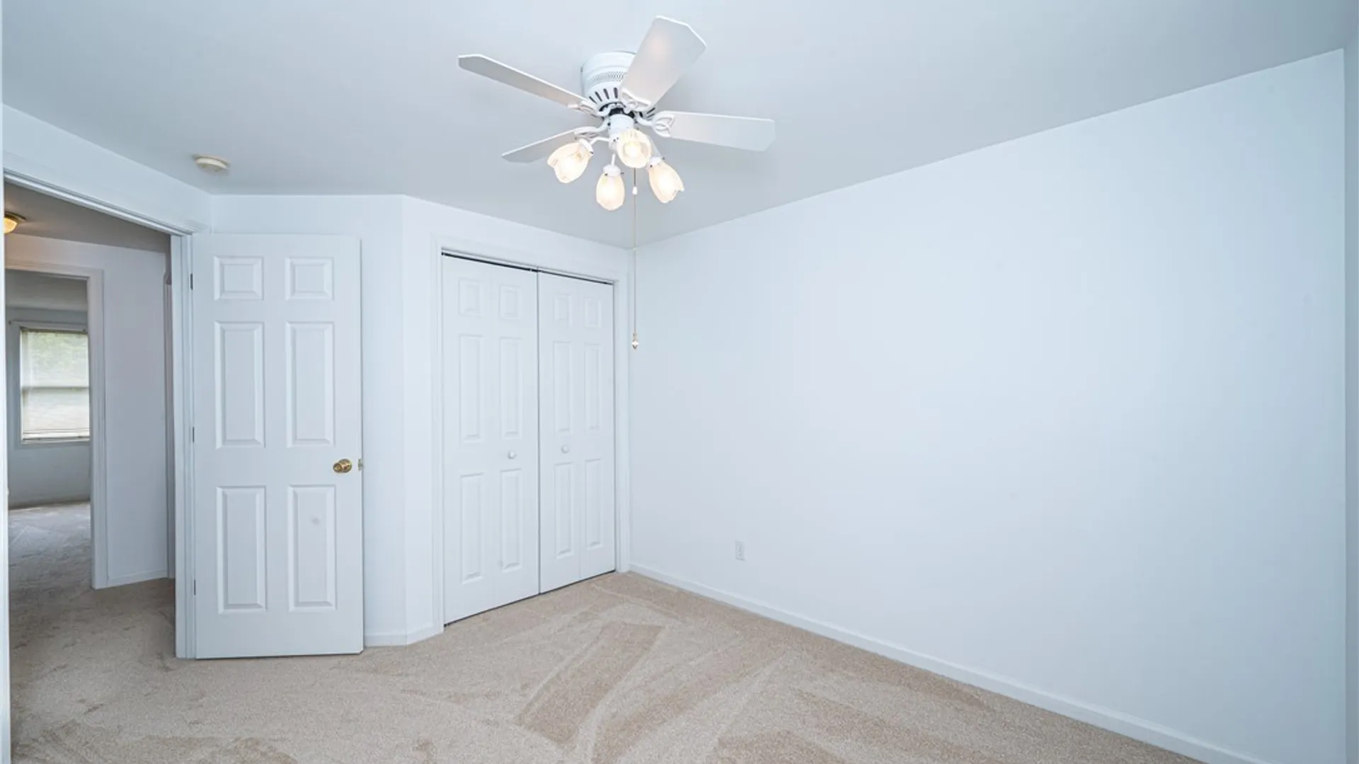 Property at 7 Queens Guard Walk, Tonawanda, NY 14150 29