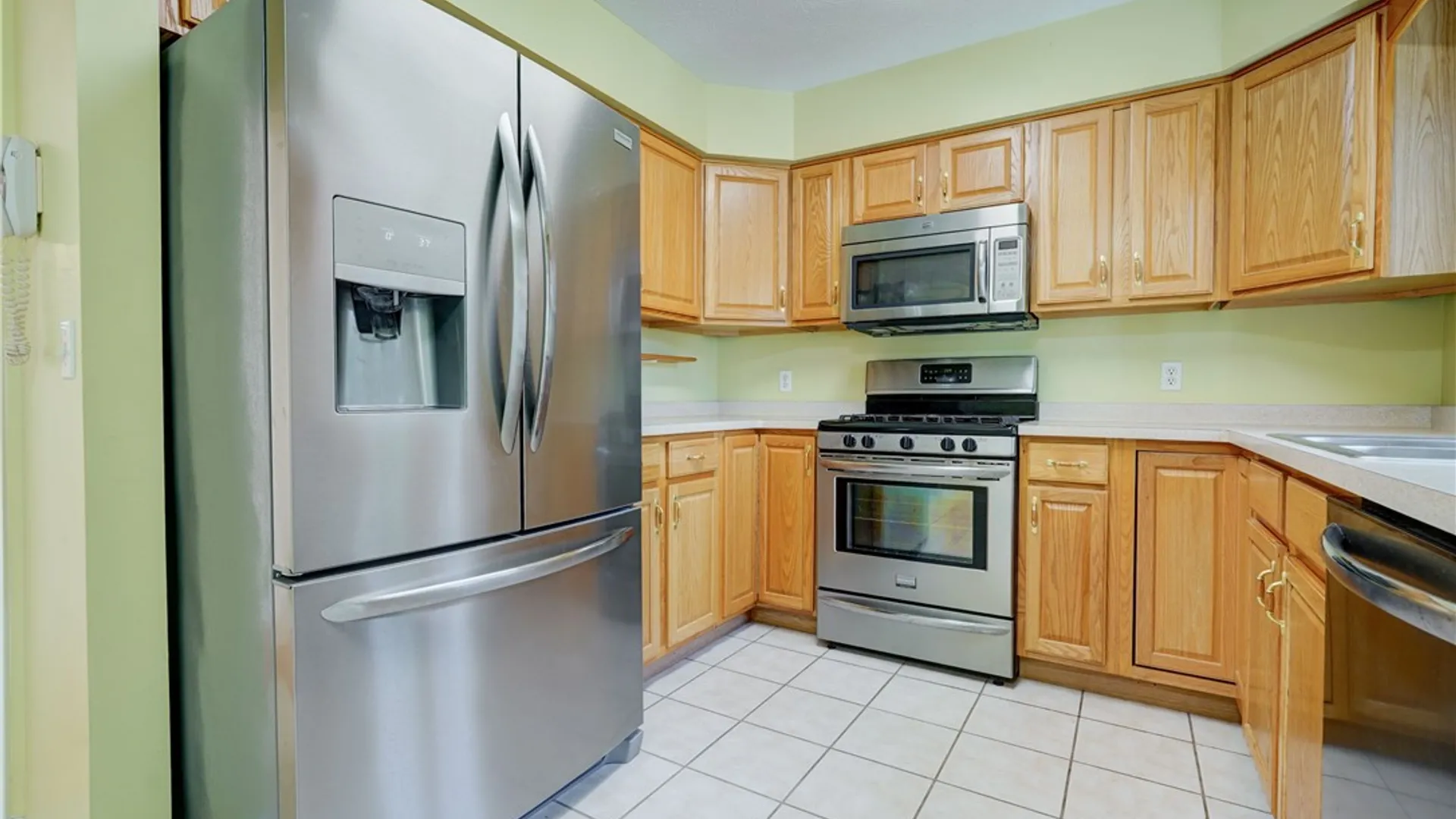 Property at 73 Logans Run, Greece, NY 14626 16