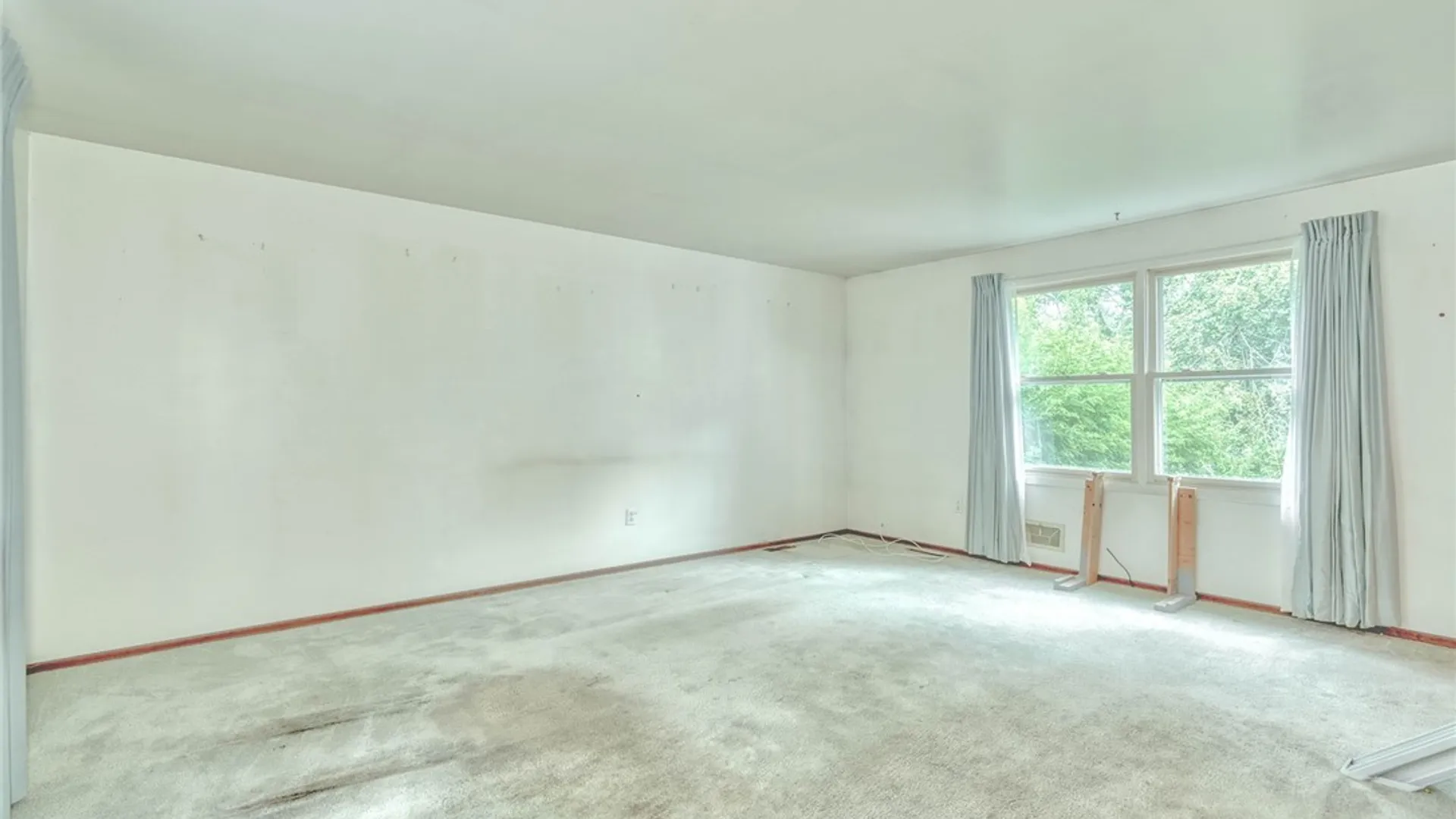 Property at 100 Rodney Lane, Penfield, NY 14625 5
