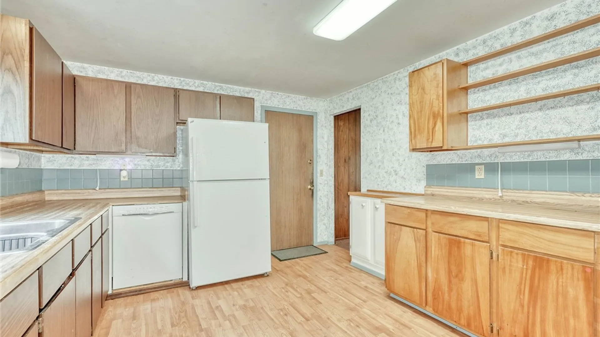Property at 100 Rodney Lane, Penfield, NY 14625 11